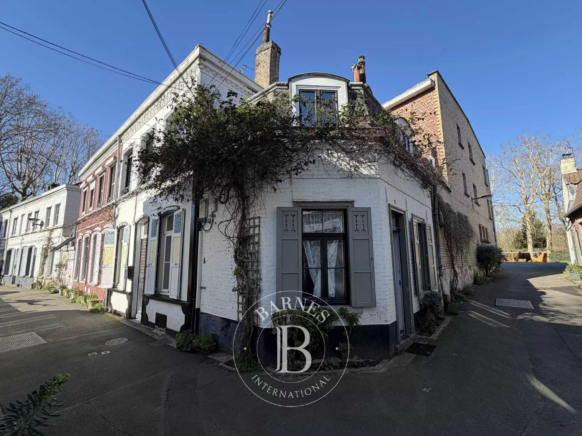 Lille  - Maison 5 Pi&egrave;ces 3 Chambres