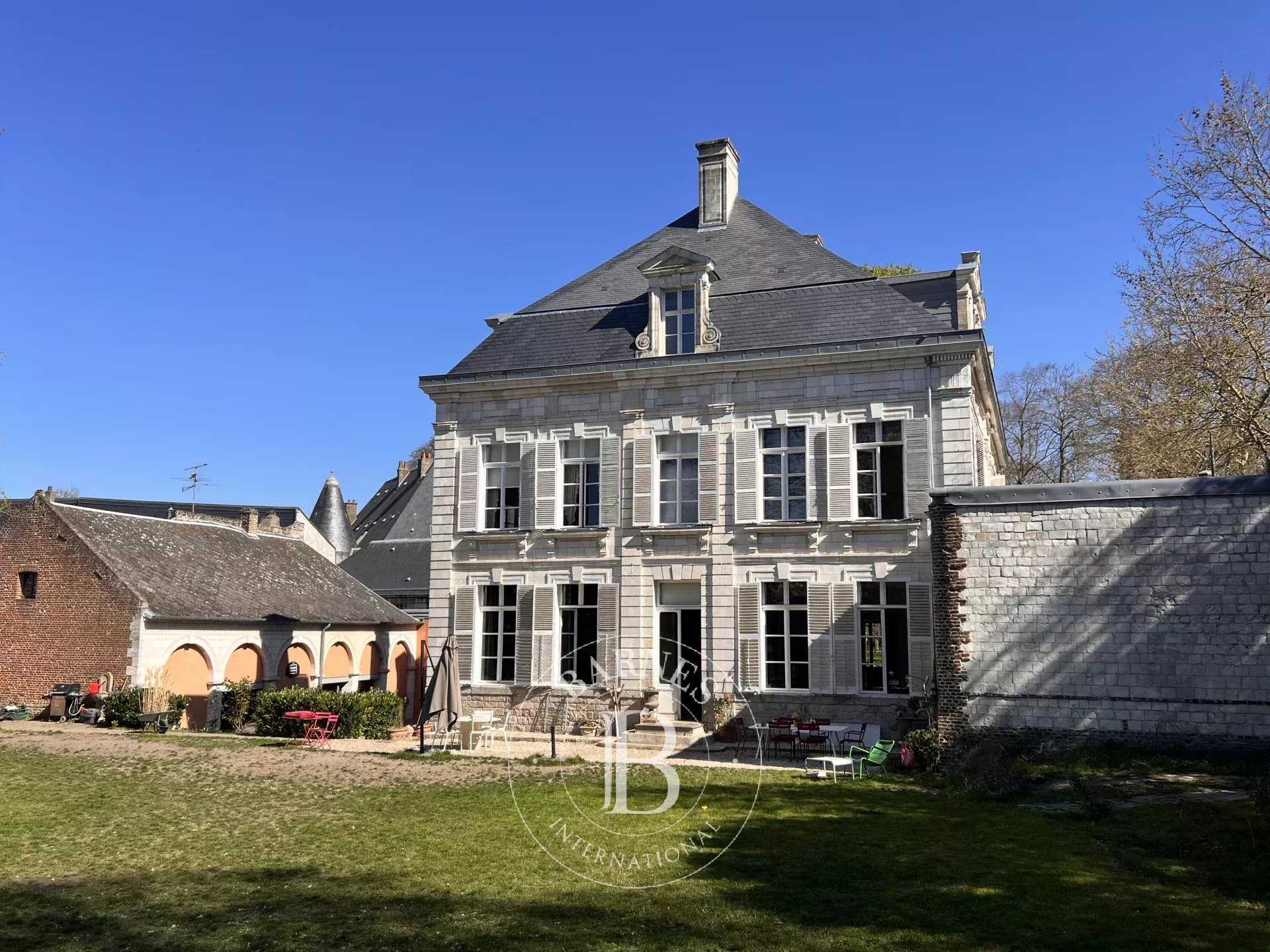 House Arras