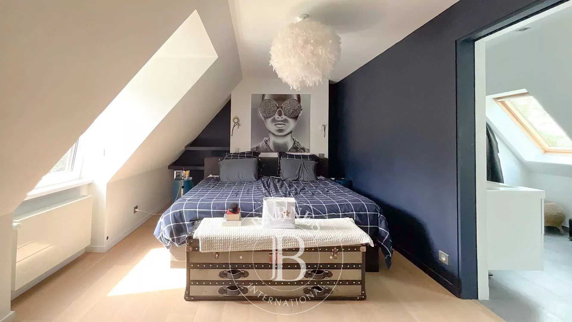 Camphin-en-Pévèle  - Maison 8 Pi&egrave;ces 4 Chambres