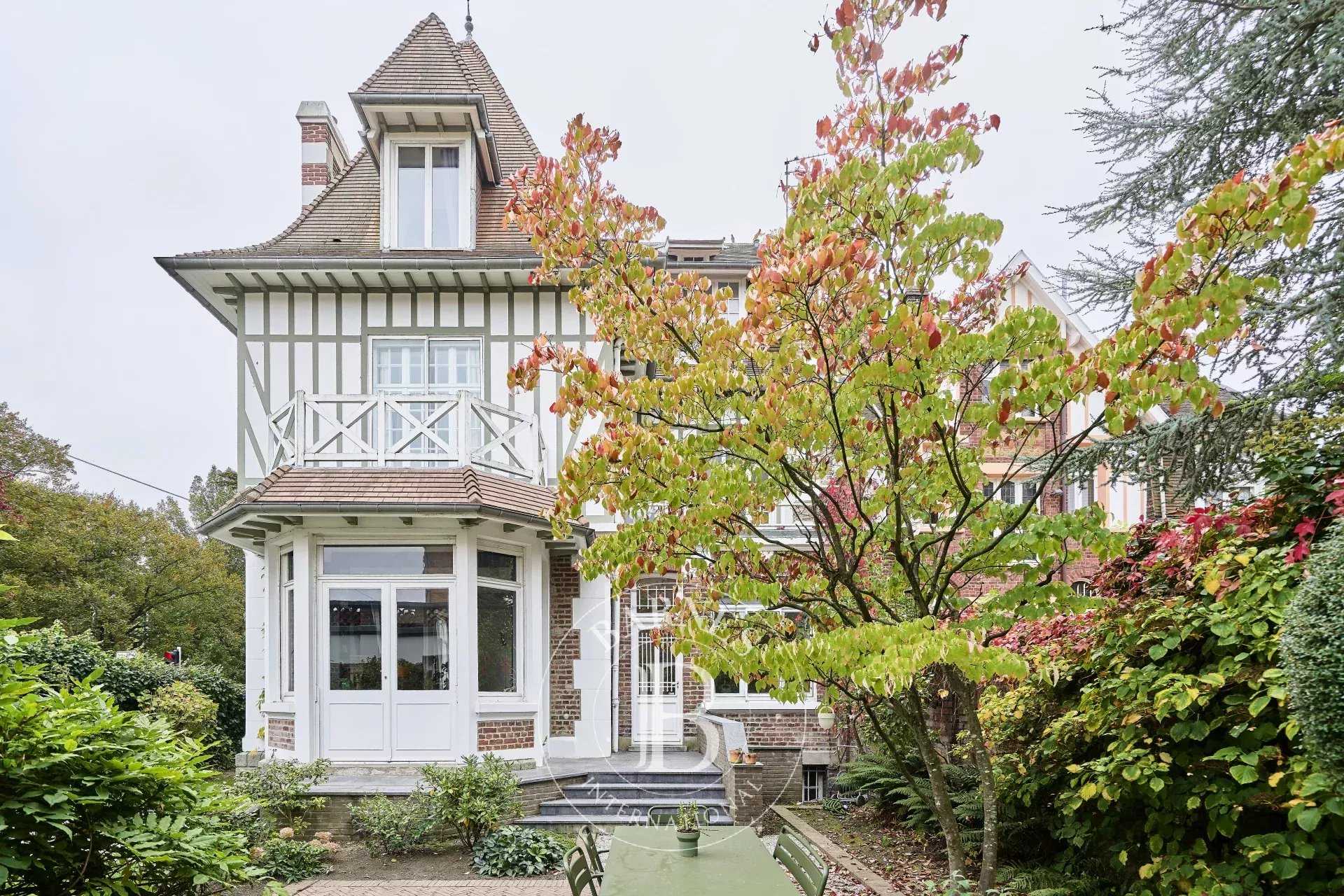 Roubaix  - Maison 6 Pièces 6 Chambres