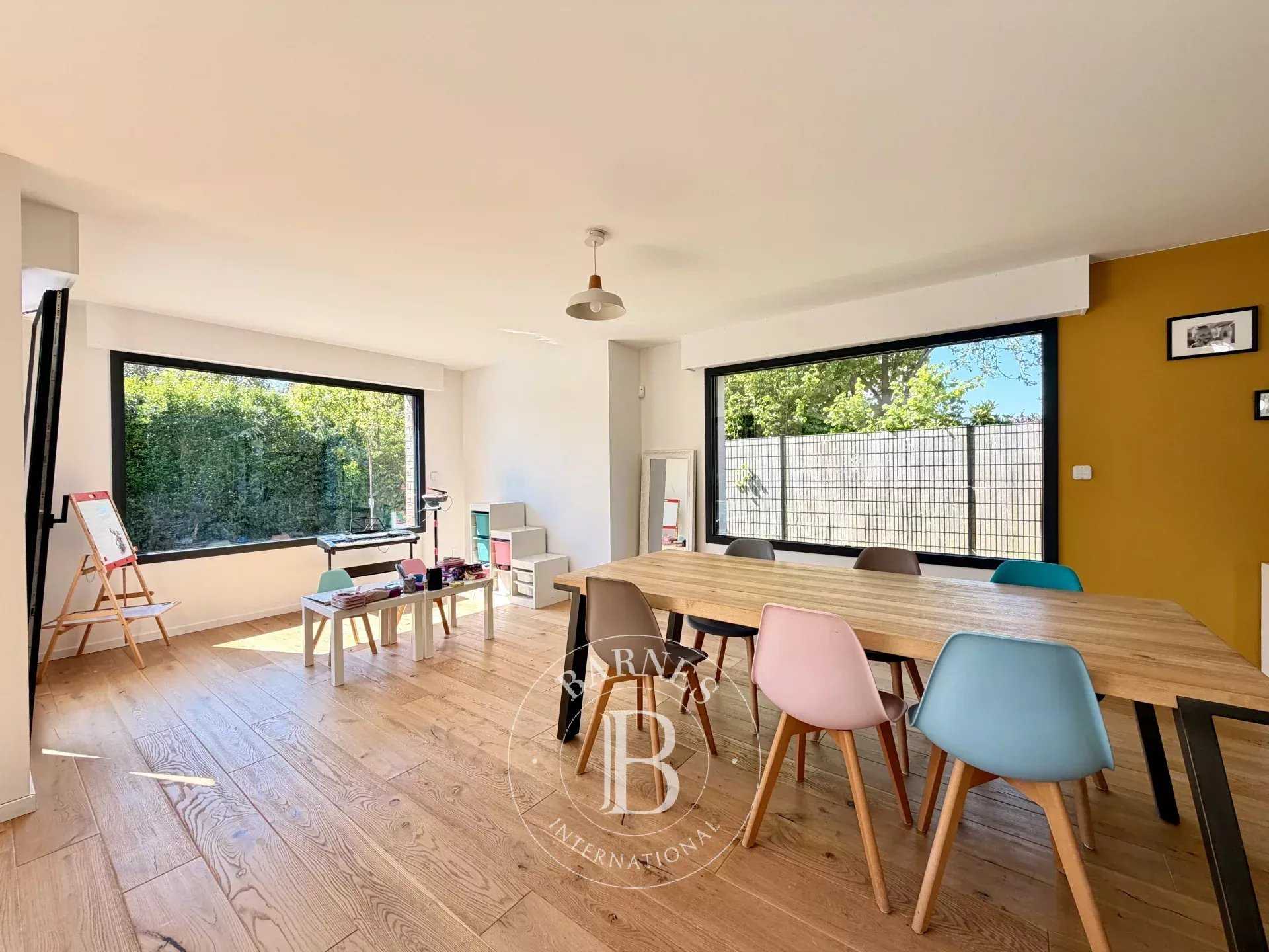 Wambrechies  - Maison 6 Pi&egrave;ces 4 Chambres