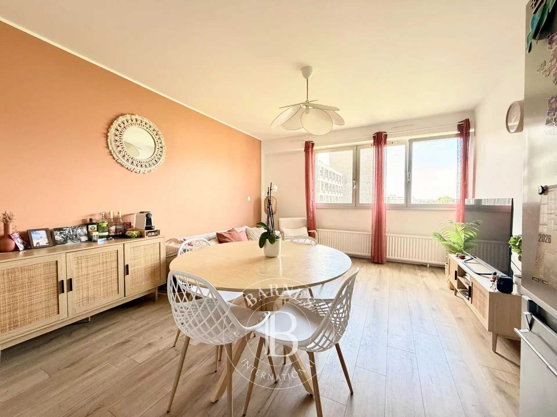 Lille  - Appartement 5 Pi&egrave;ces 4 Chambres