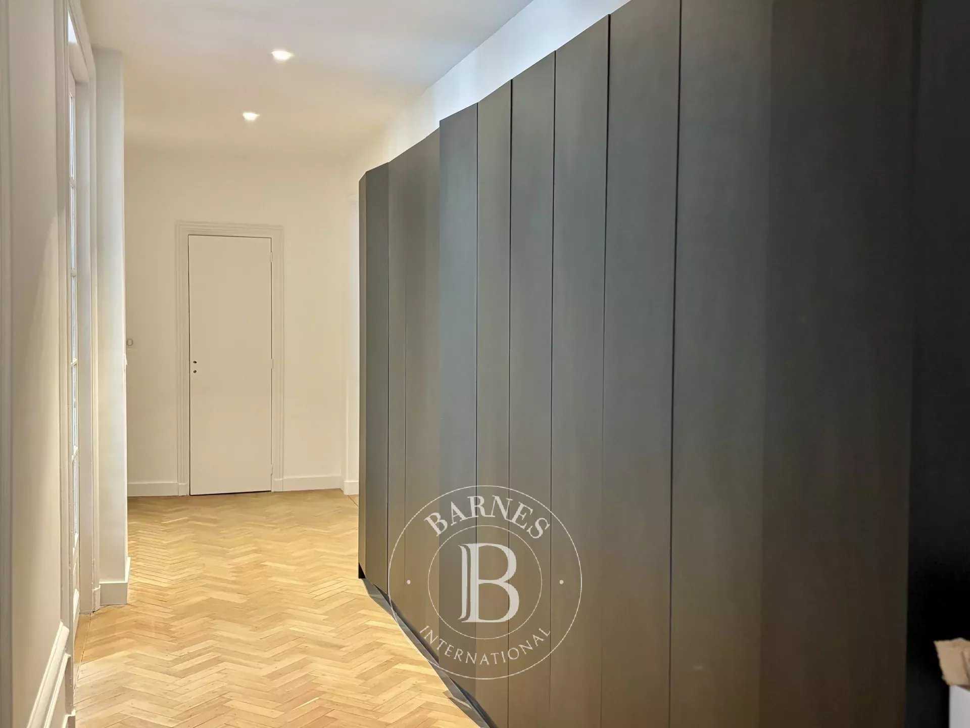 Lille  - Apartment 3 Bedrooms
