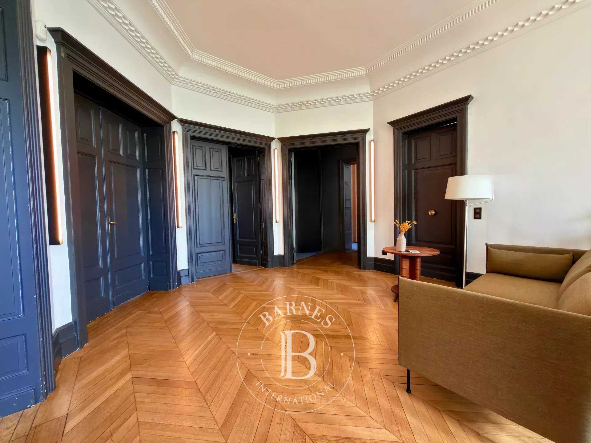 Roubaix  - Housing estate 11 Bedrooms