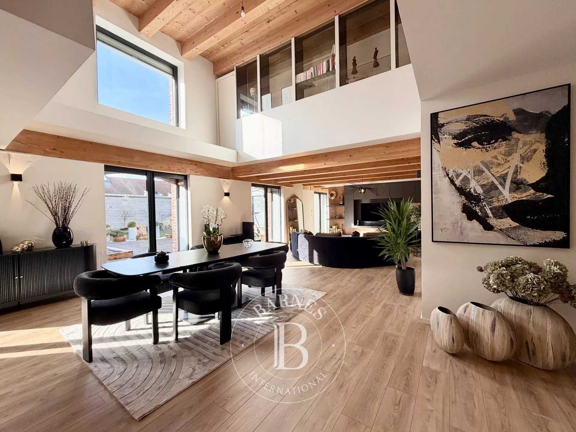 Valenciennes  - Appartement 7 Pi&egrave;ces 3 Chambres