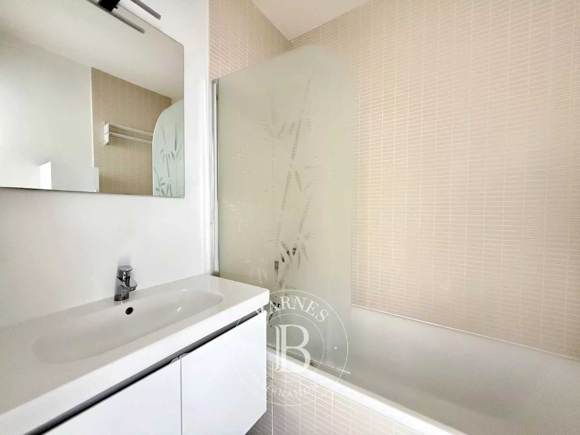 Lille  - Appartement 2 Pièces, 1 Chambre
