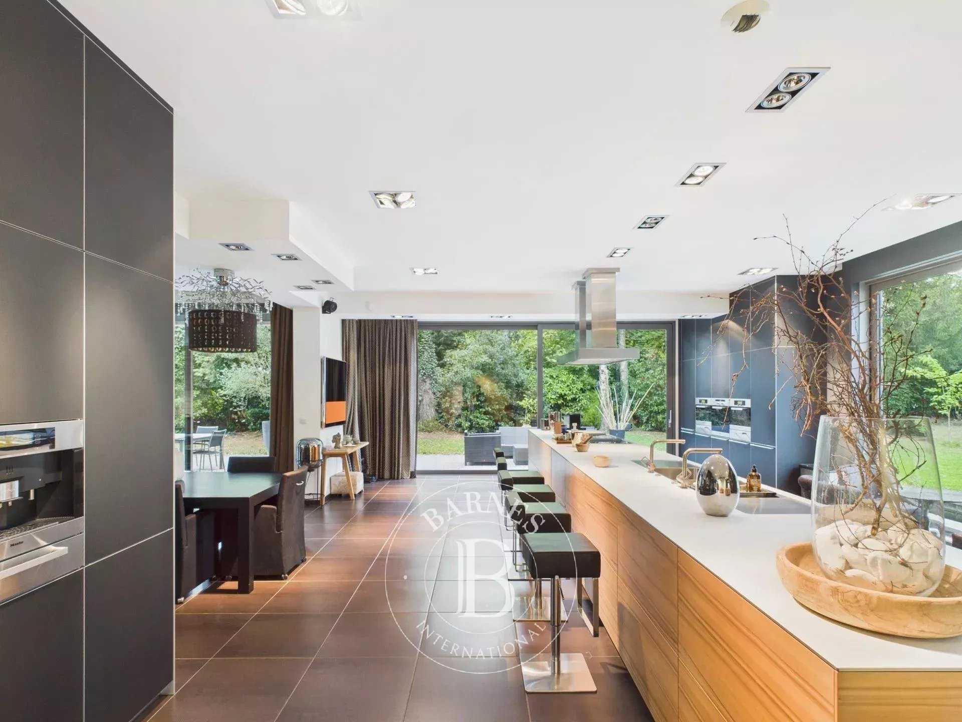 Mouvaux  - Maison 8 Pièces 3 Chambres