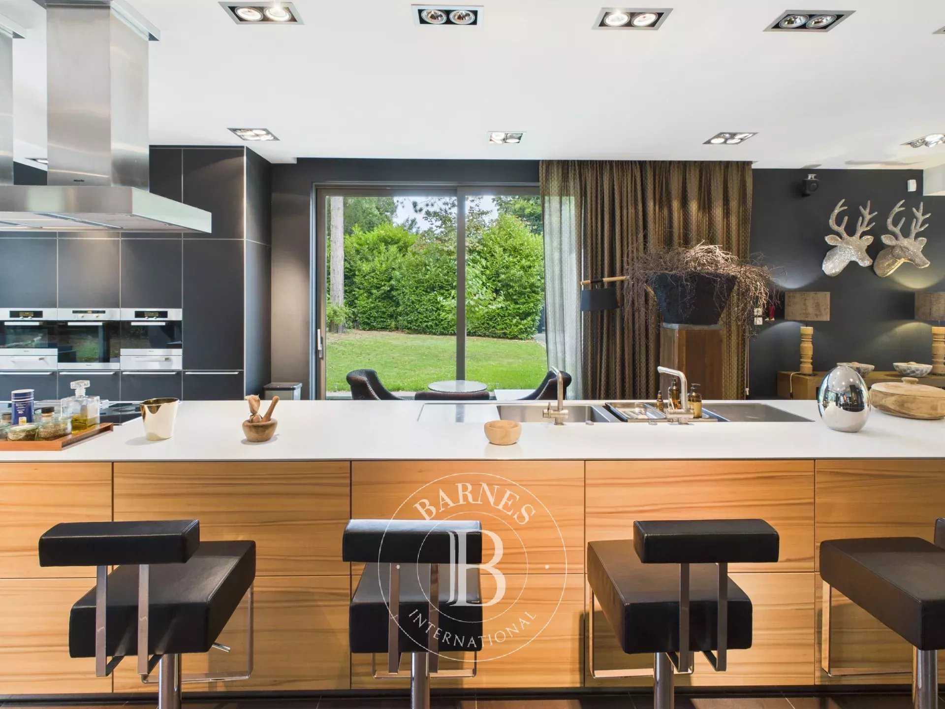 Mouvaux  - Maison 8 Pièces 3 Chambres