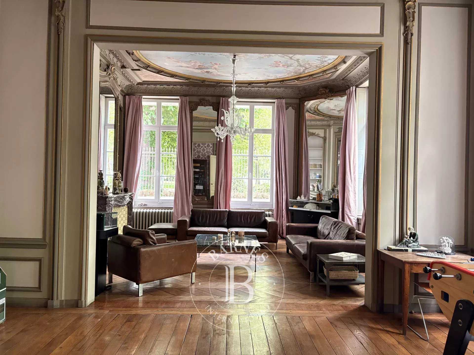 Arras  - Mansion 5 Bedrooms