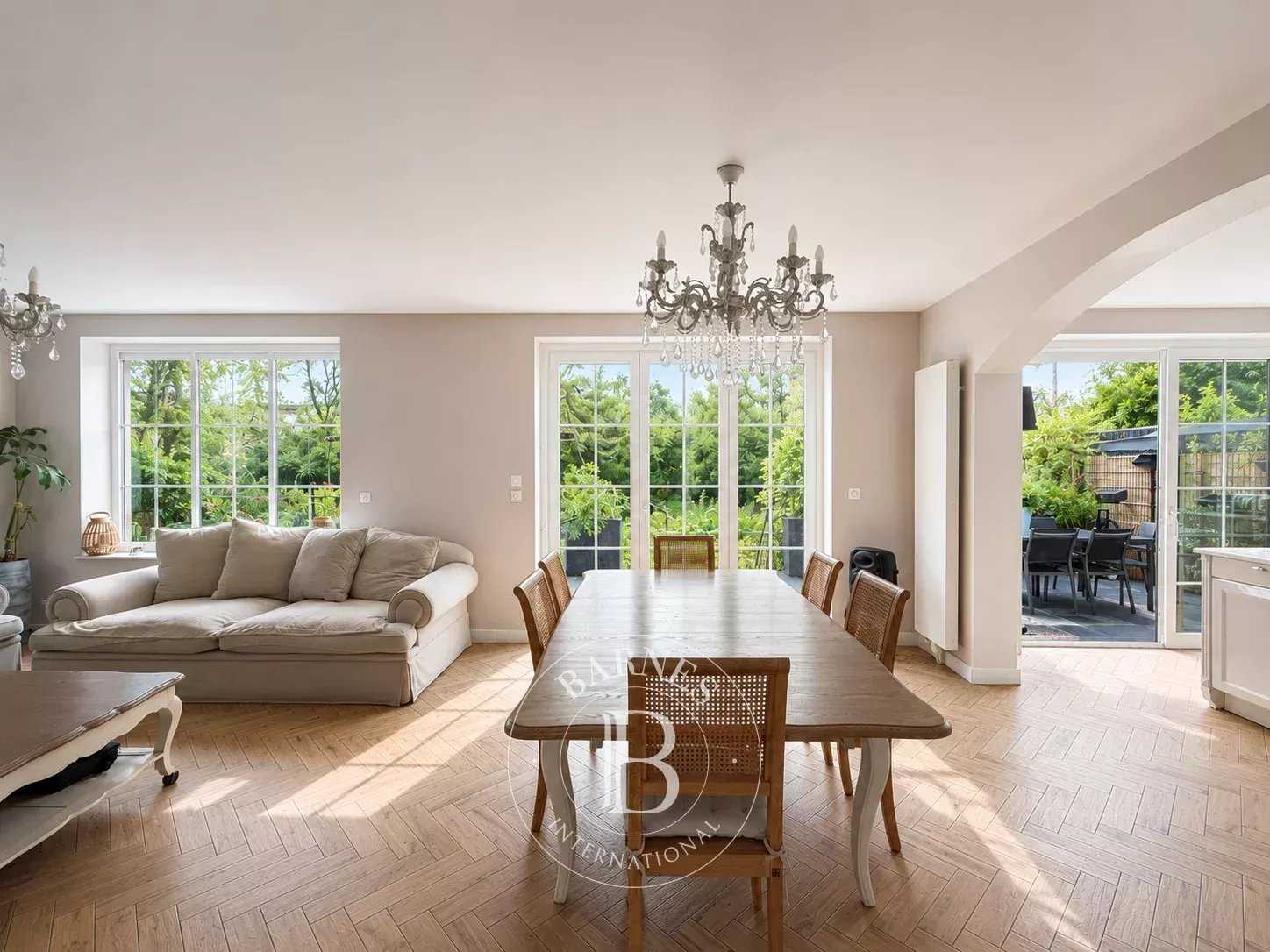 Hem  - Maison 7 Pi&egrave;ces 5 Chambres