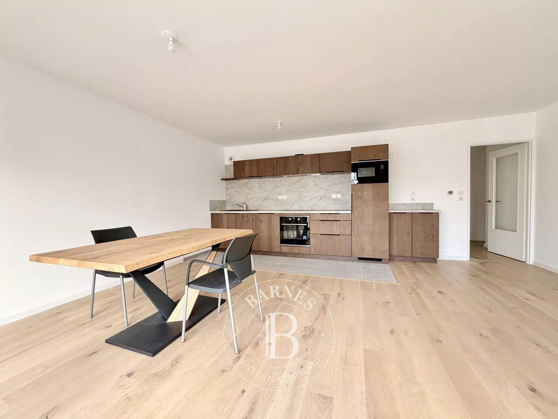 Lille  - Appartement 4 Pi&egrave;ces 3 Chambres