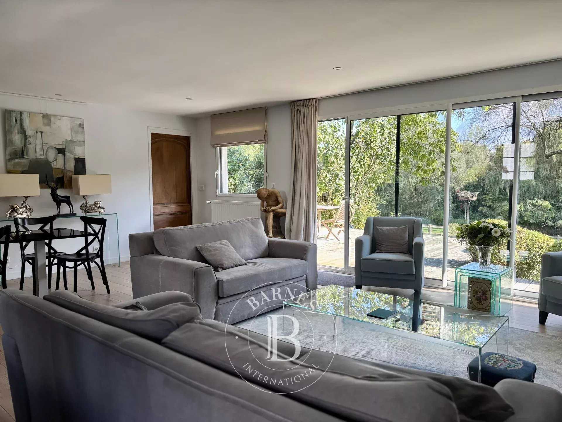 House Hem  -  ref 85621772 (picture 2)