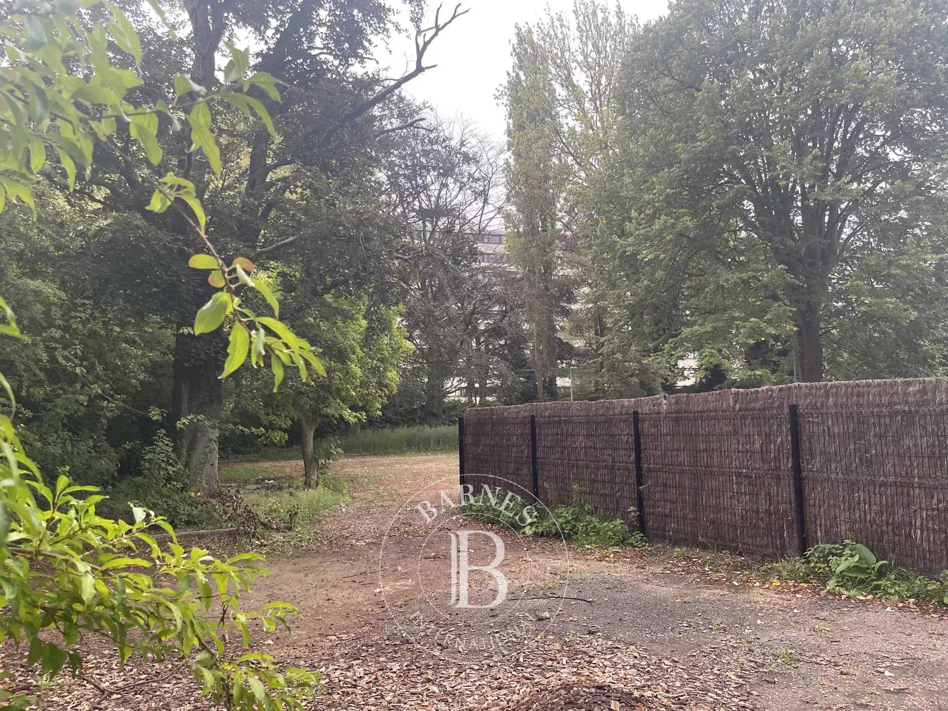 Terrain constructible Tourcoing  -  ref 83368335 (picture 2)
