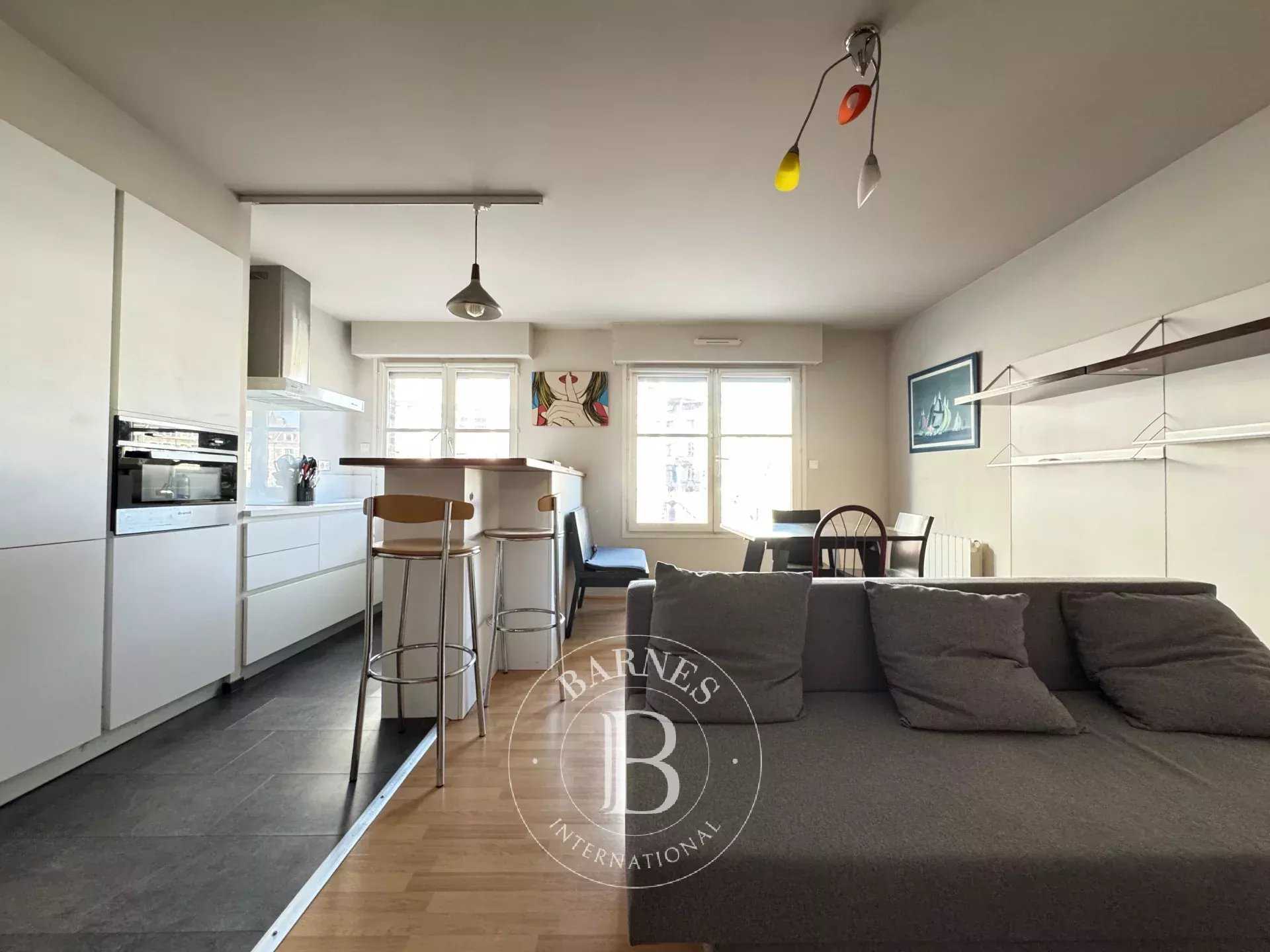 Appartement Lille  -  ref 85700545 (picture 1)