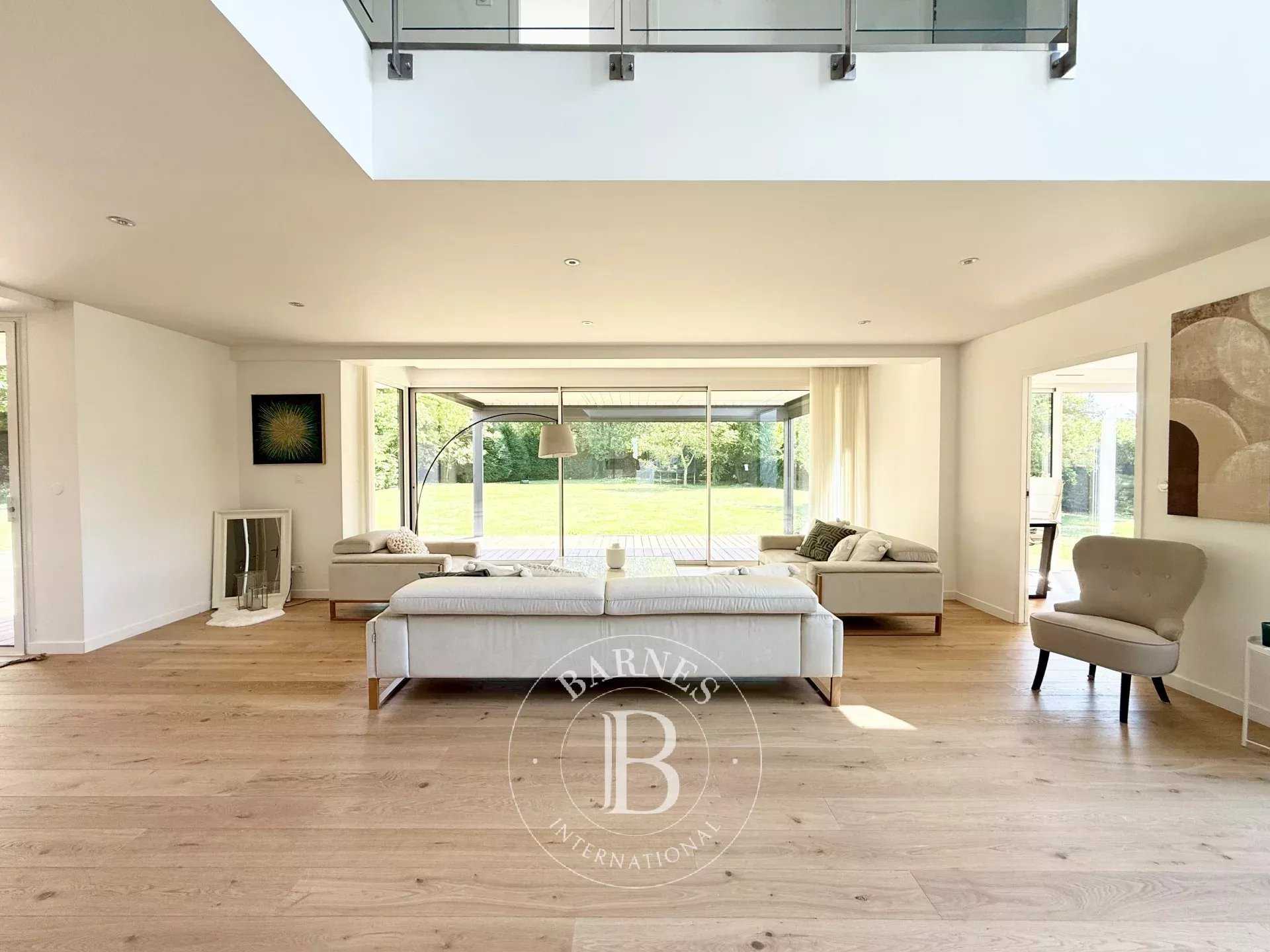 Villa Wattignies  -  ref 85856419 (picture 2)