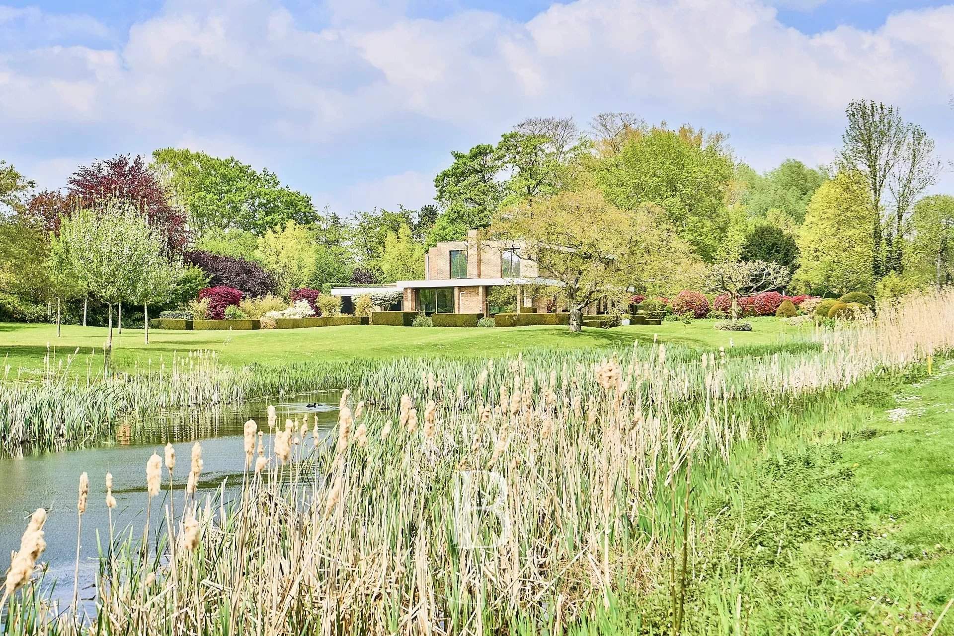 Villeneuve-d'Ascq  - Maison 12 Pi&egrave;ces 5 Chambres - picture 1