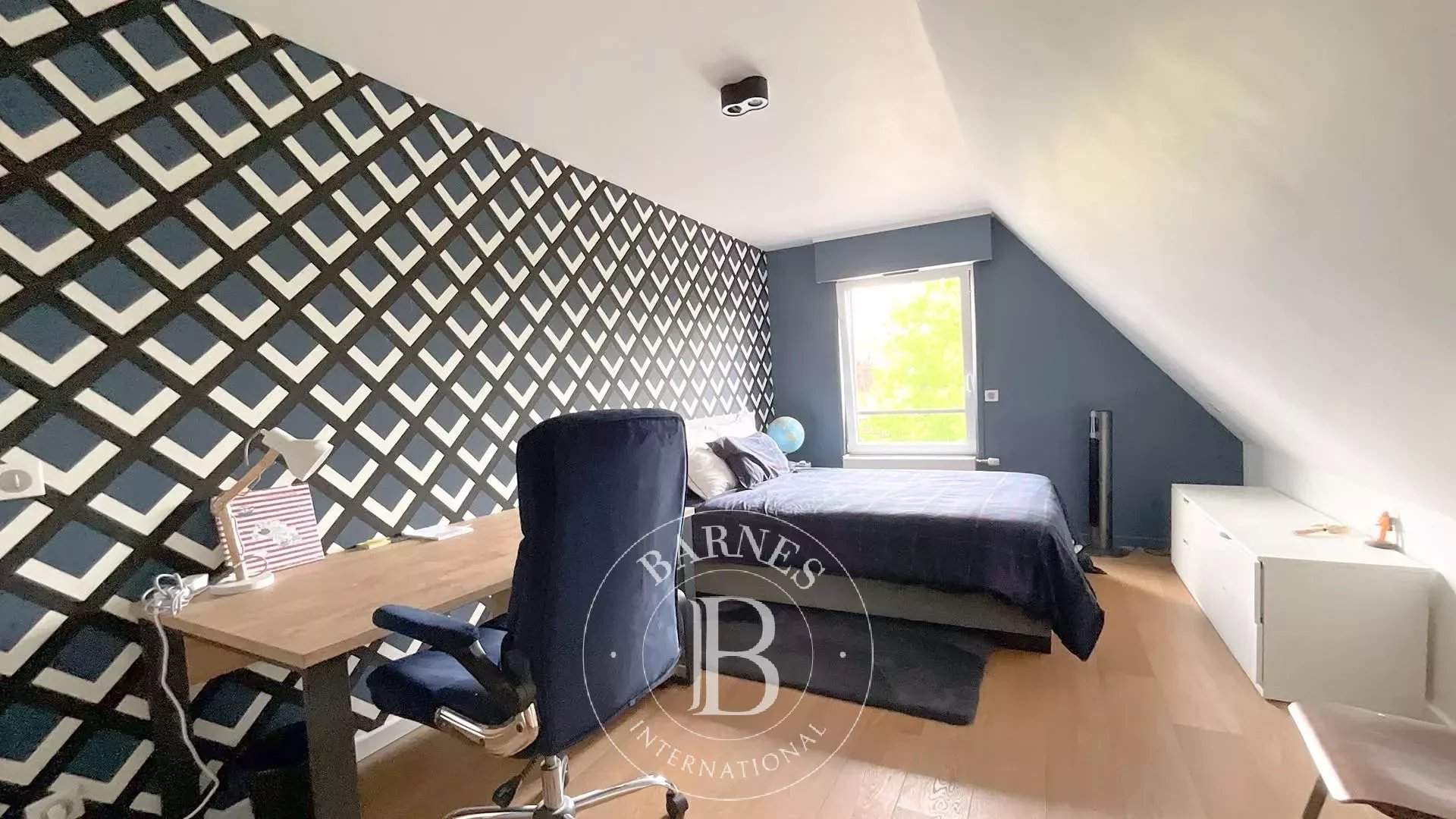 Camphin-en-Pévèle  - Maison 8 Pi&egrave;ces 4 Chambres - picture 8