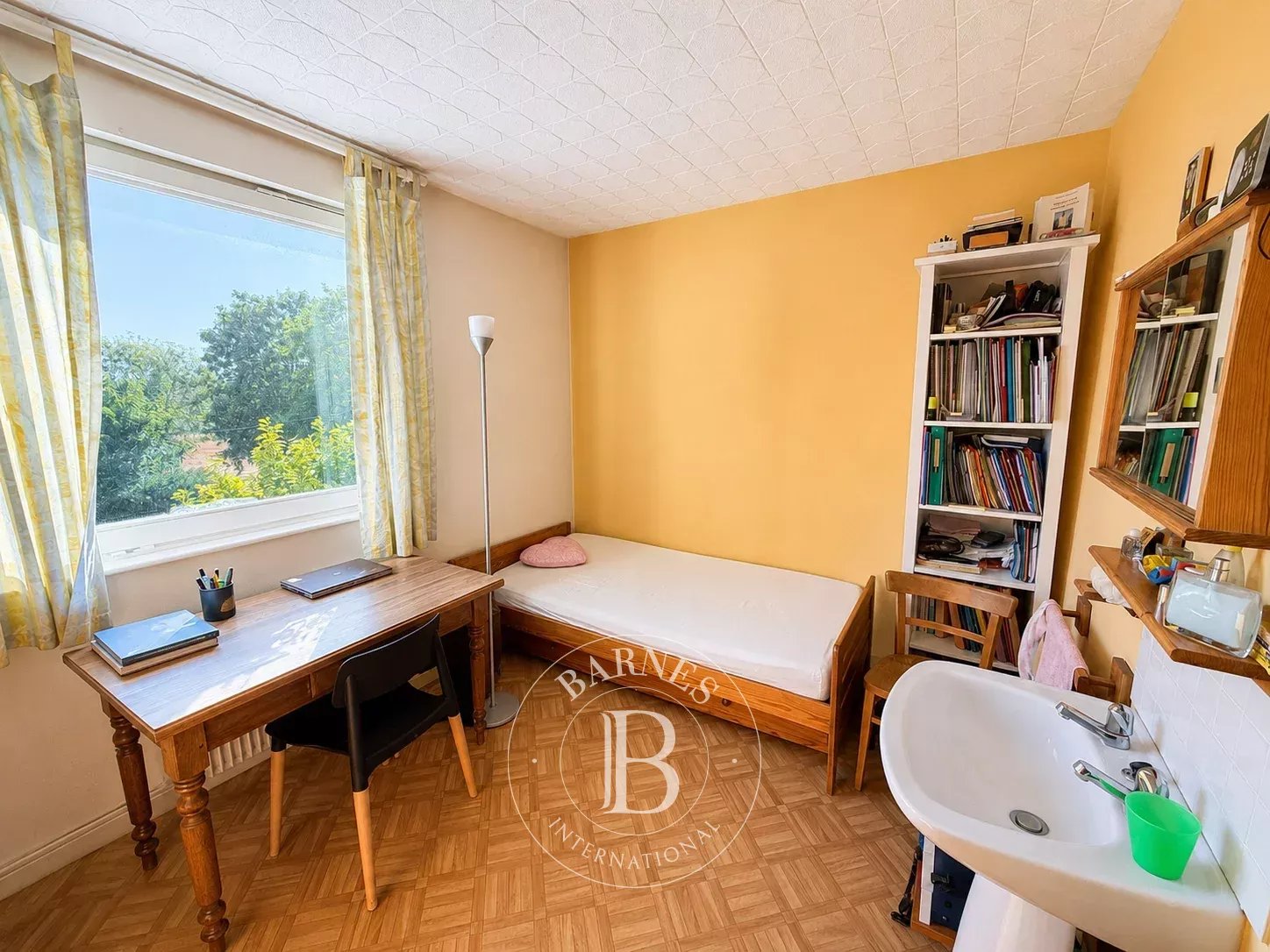 Hem  - House 5 Bedrooms - picture 9