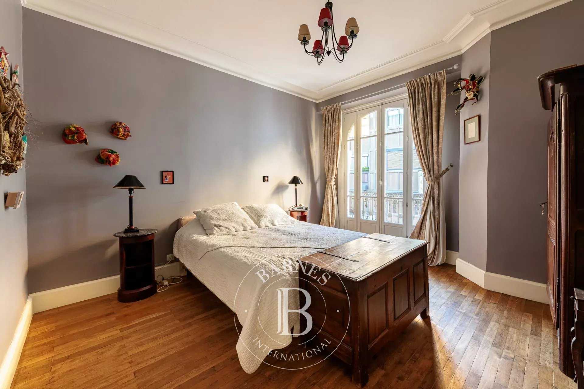 Nantes  - Appartement 6 Pi&egrave;ces 4 Chambres