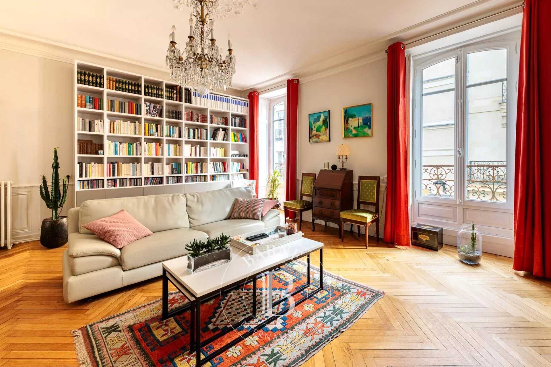 Nantes  - Appartement 6 Pi&egrave;ces 4 Chambres