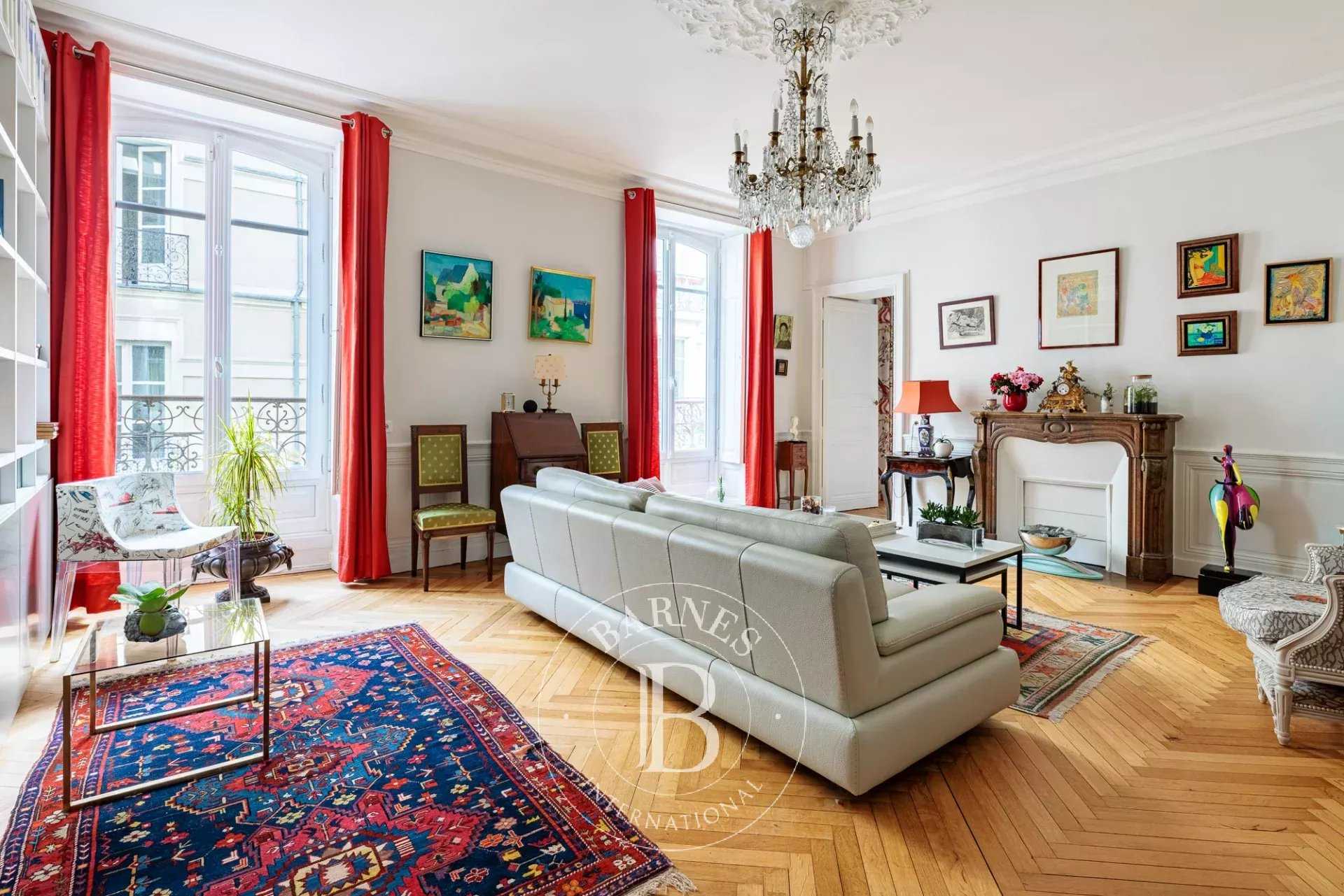 Nantes  - Appartement 6 Pi&egrave;ces 4 Chambres