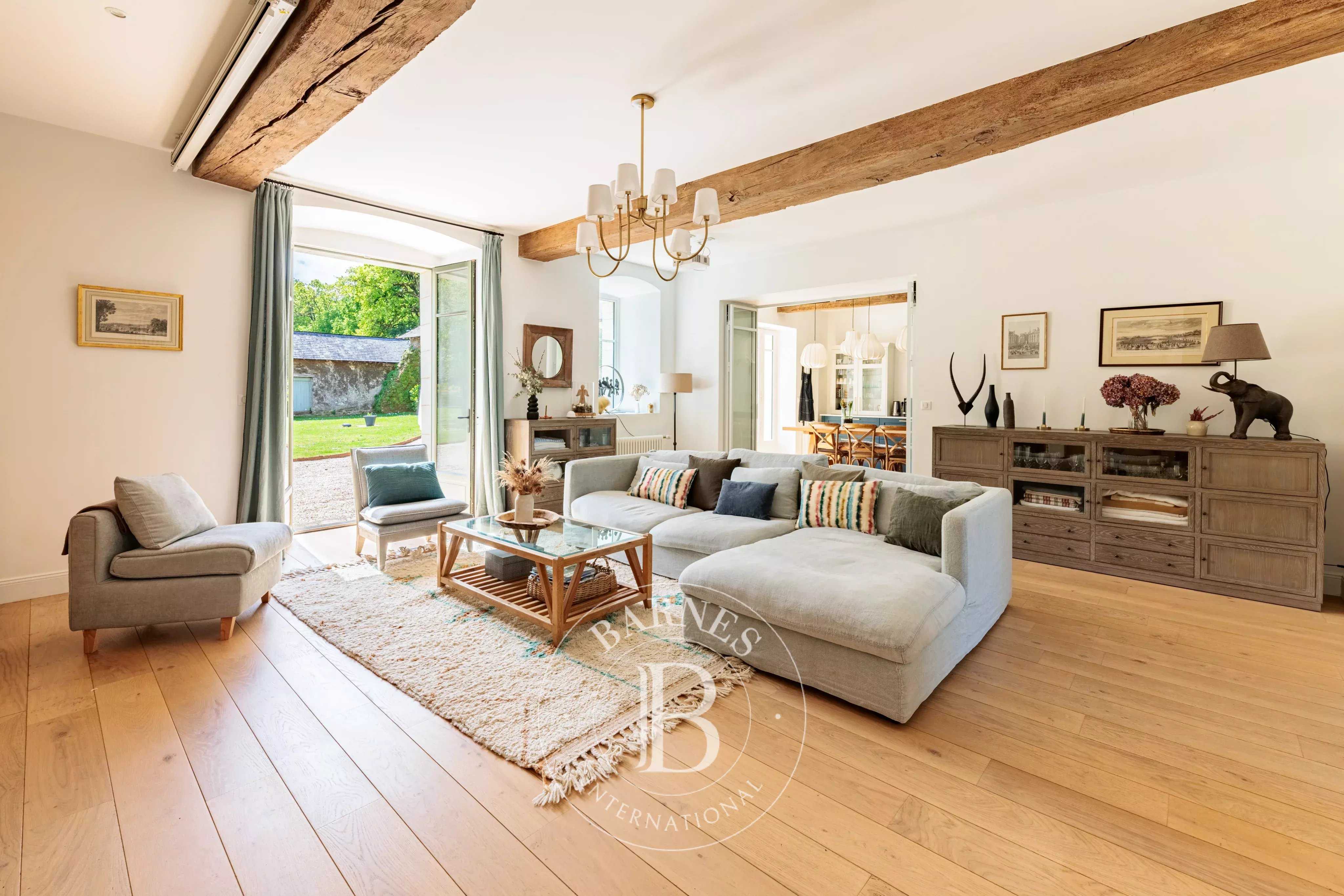 Sucé-sur-Erdre  - Maison 18 Pi&egrave;ces