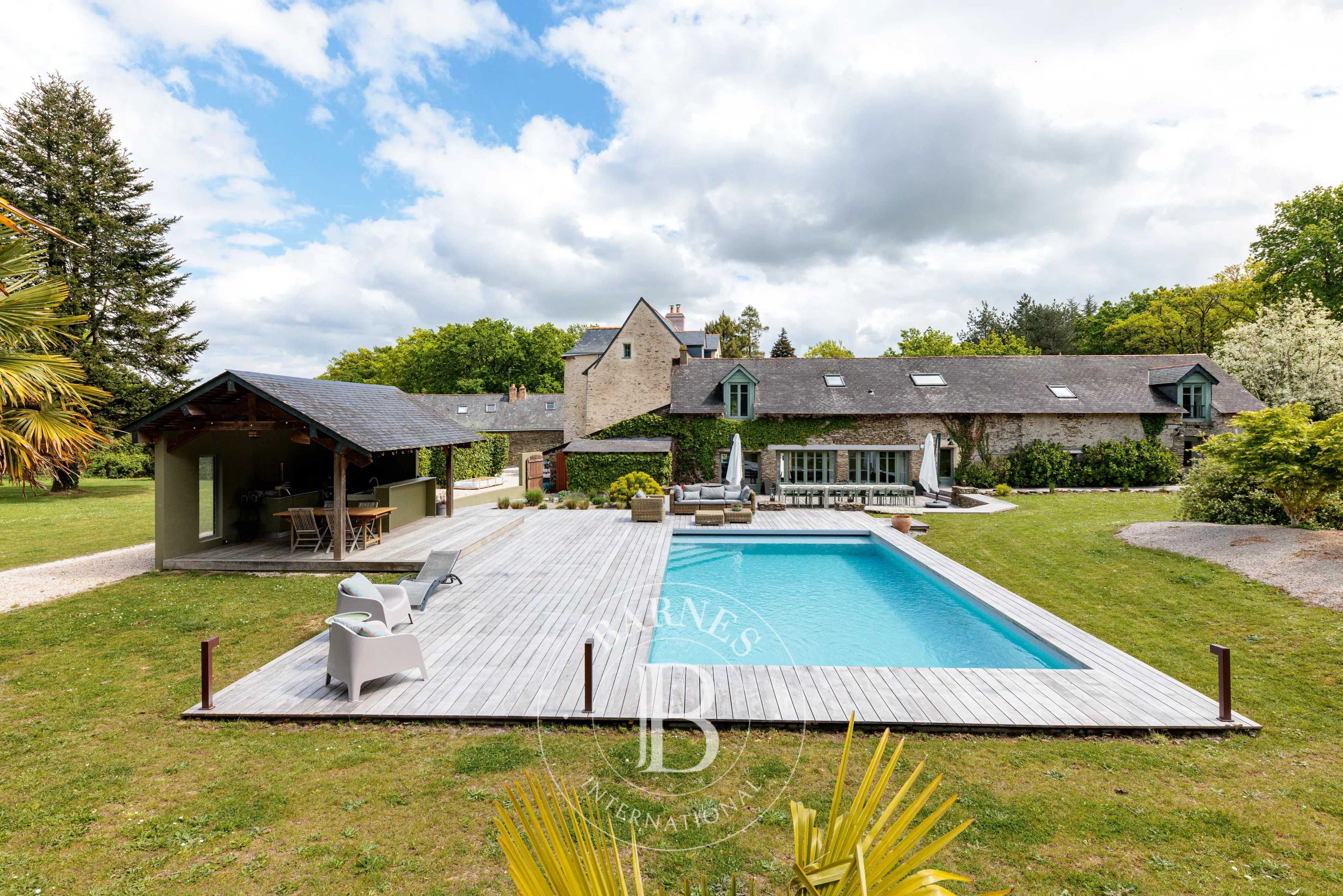 Sucé-sur-Erdre  - Maison 18 Pi&egrave;ces