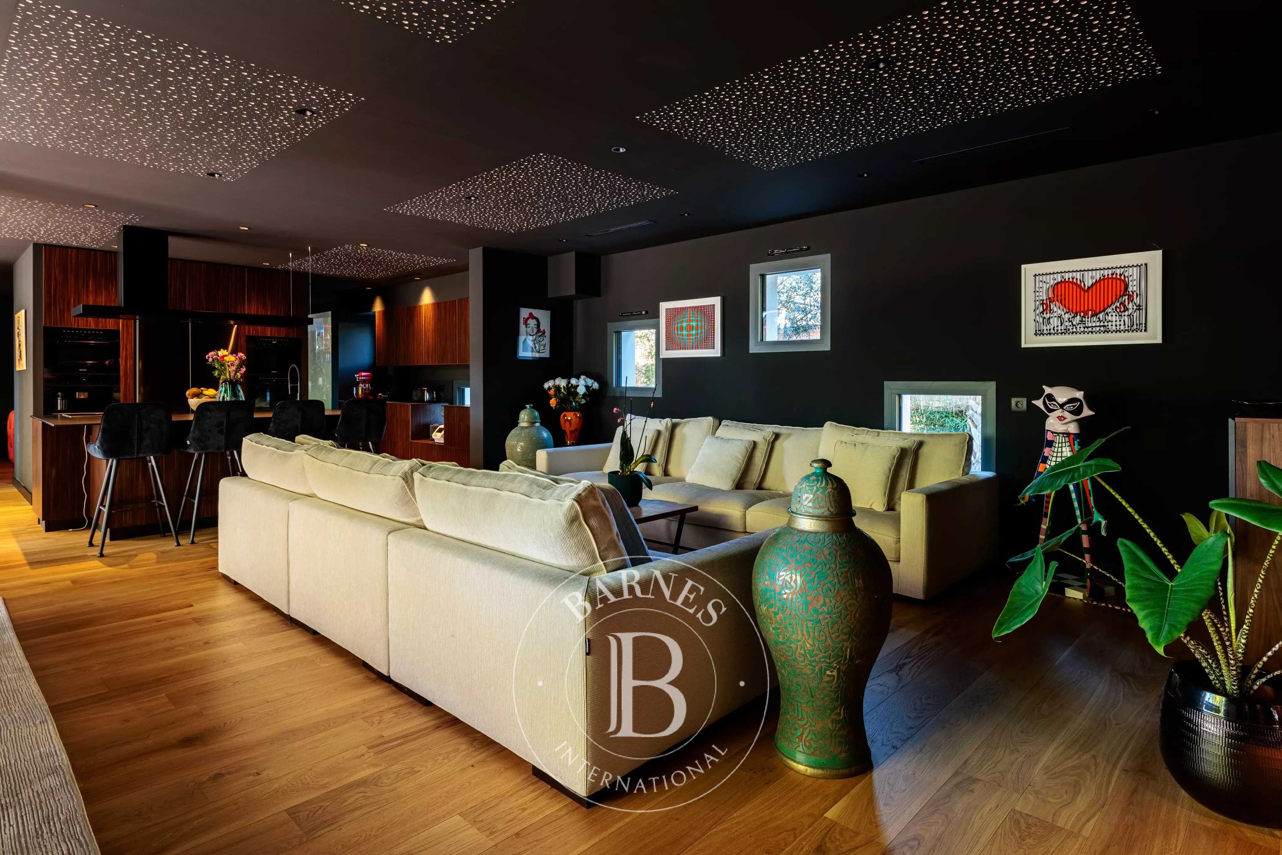 Sucé-sur-Erdre  - Maison 7 Pi&egrave;ces 4 Chambres