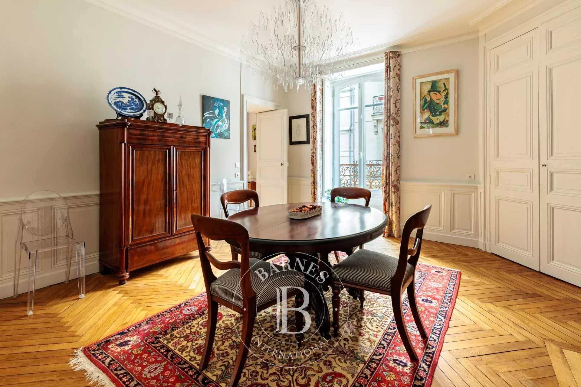 Nantes  - Appartement 6 Pi&egrave;ces 4 Chambres