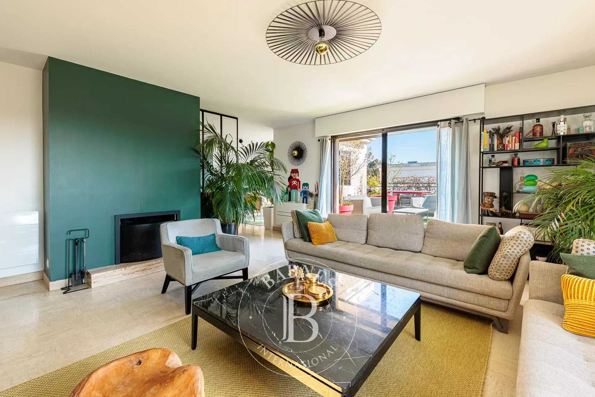 Nantes  - Appartement 5 Pi&egrave;ces 3 Chambres