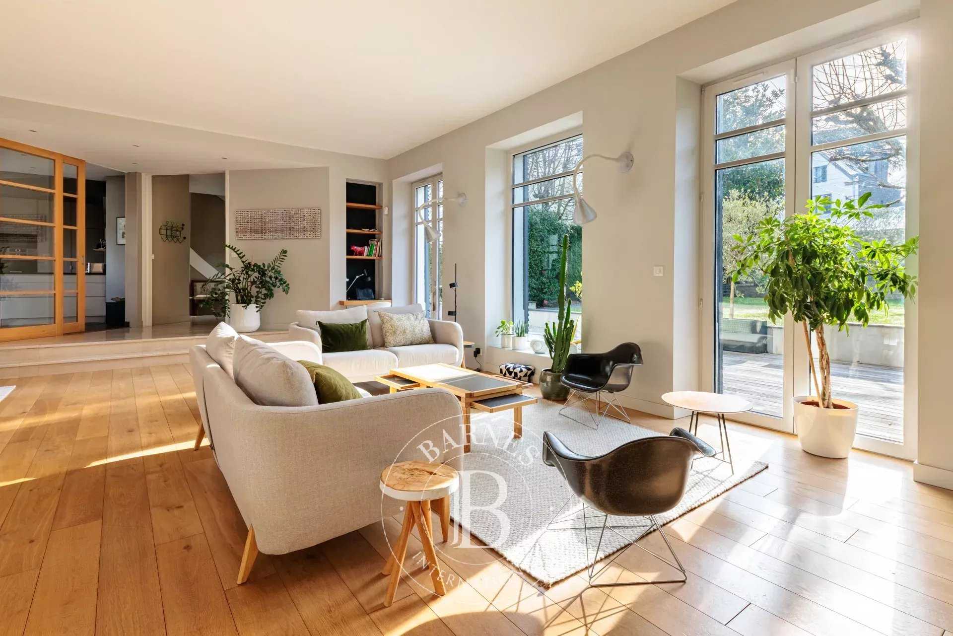 Nantes  - House 6 Bedrooms