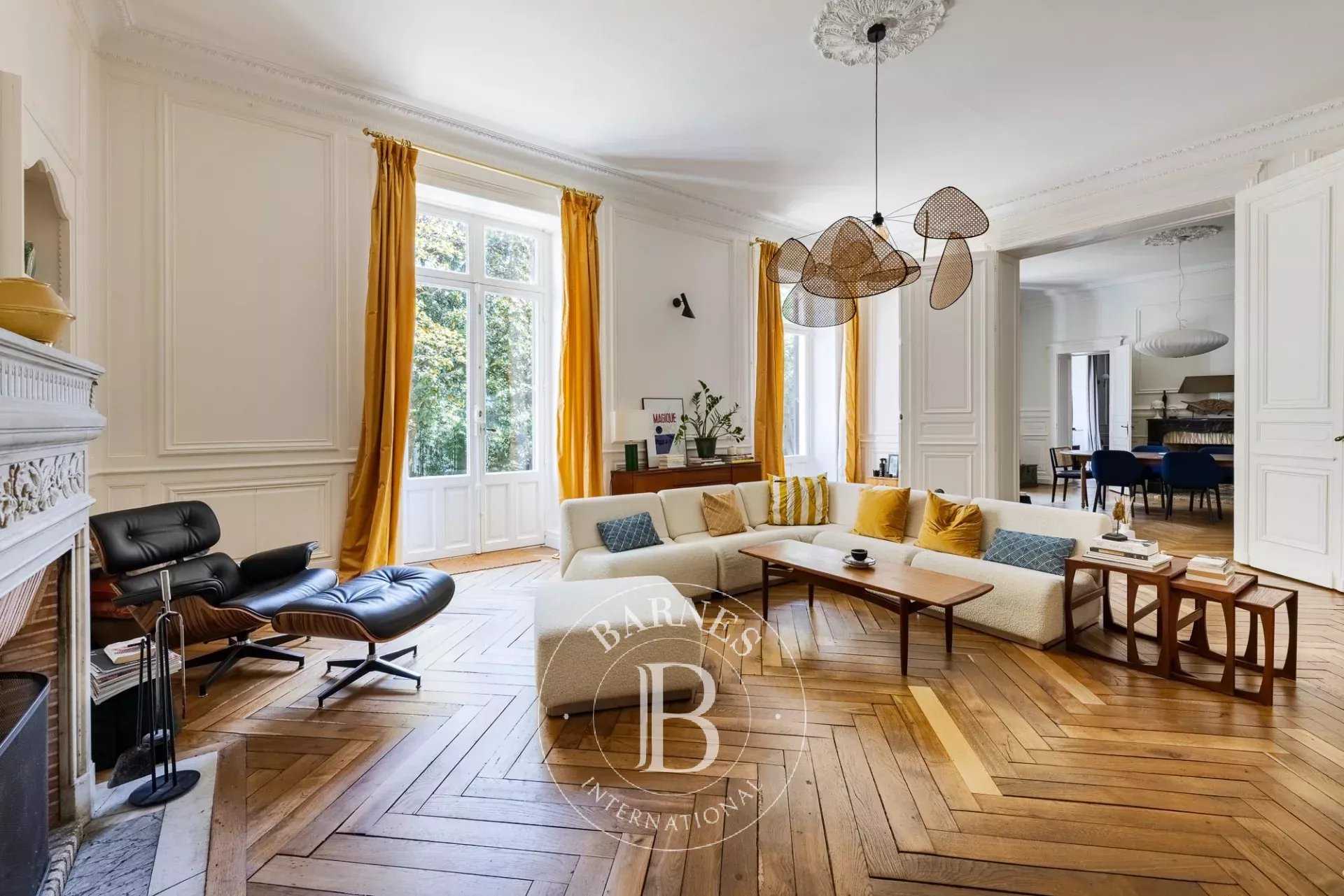 Nantes  - Hôtel particulier 12 Pièces 7 Chambres