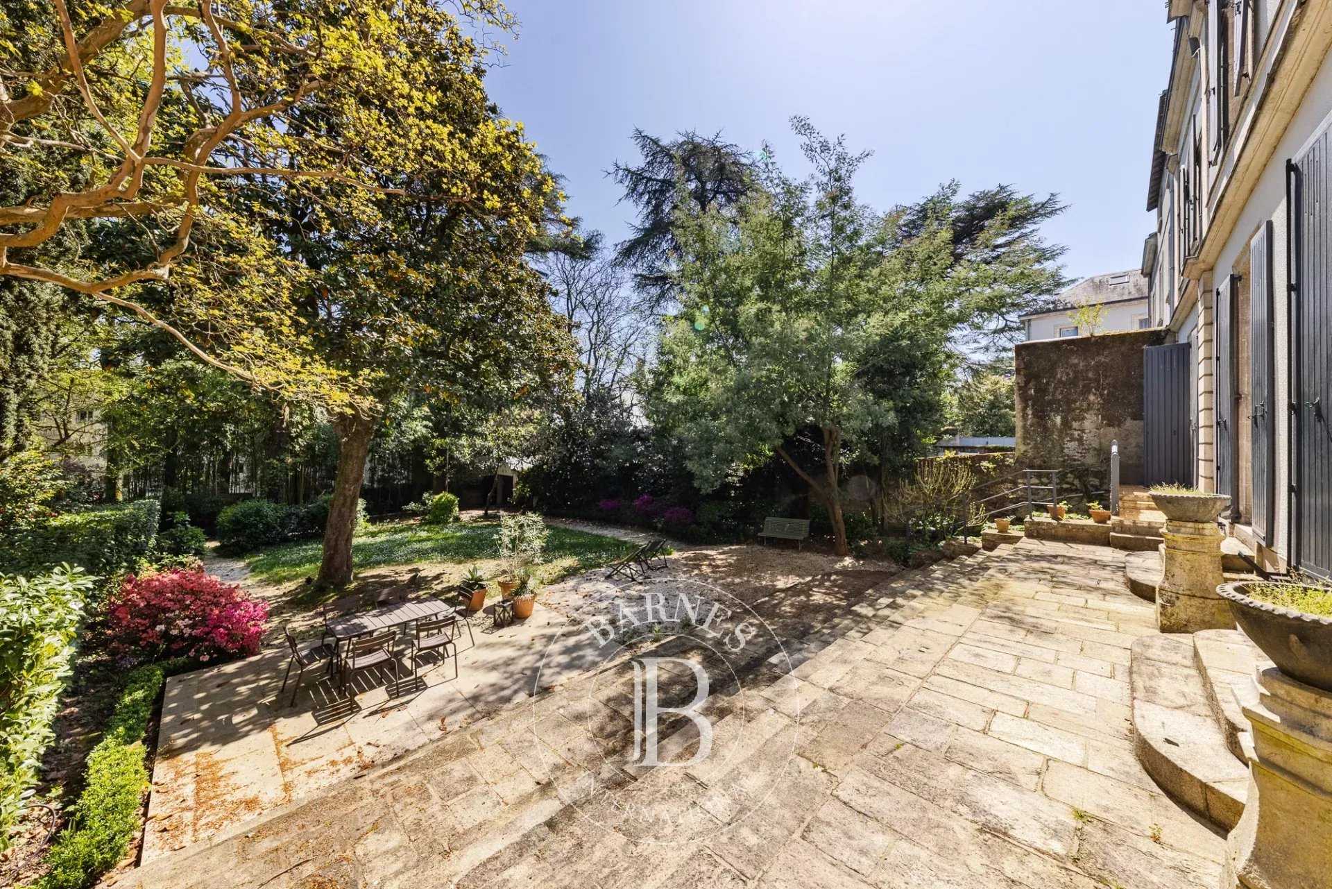 Nantes  - House 7 Bedrooms