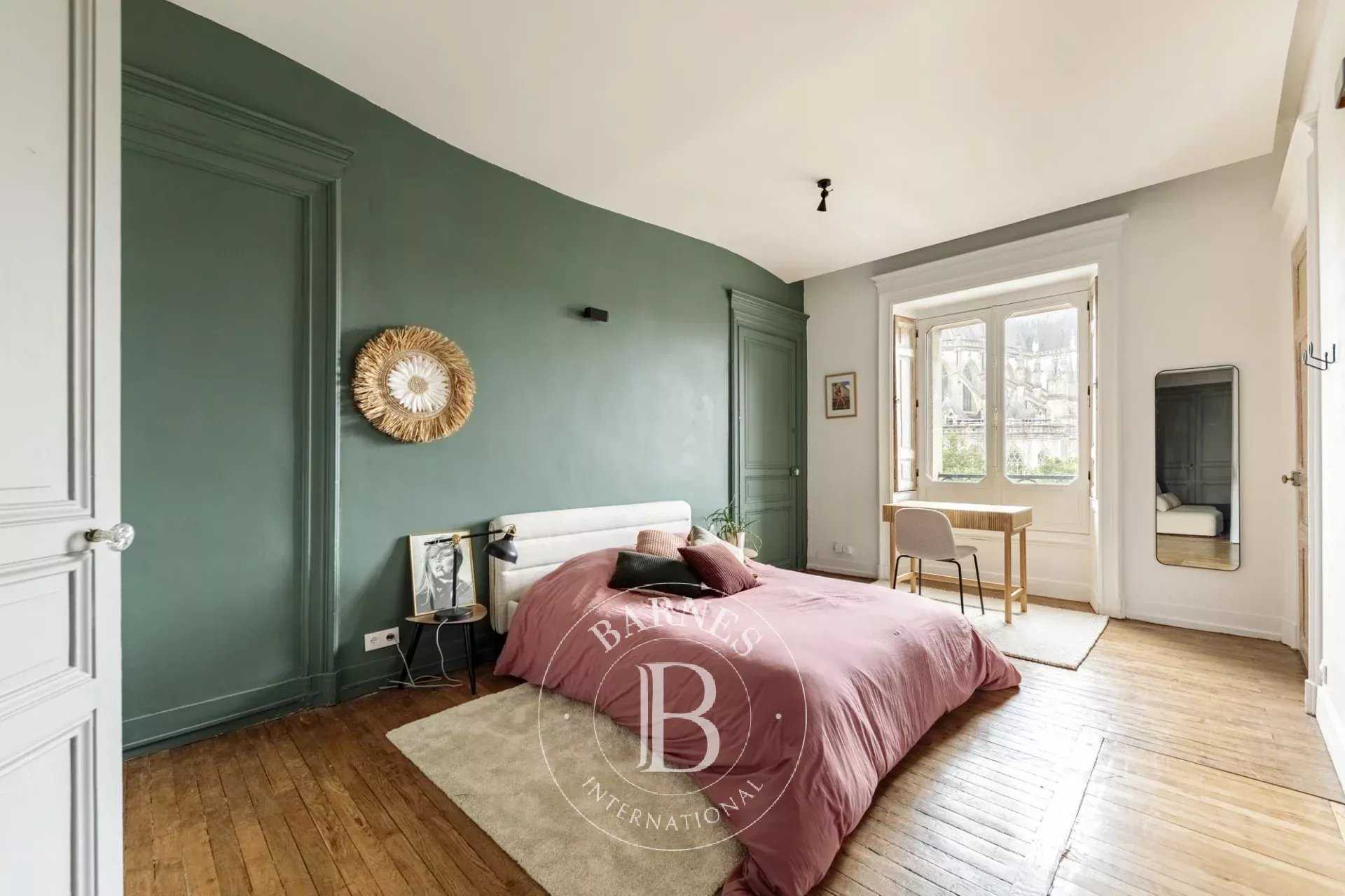 Nantes  - Apartment 5 Bedrooms