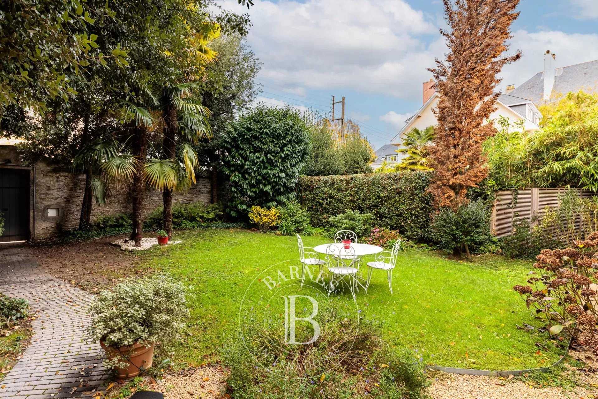 Nantes  - House 5 Bedrooms