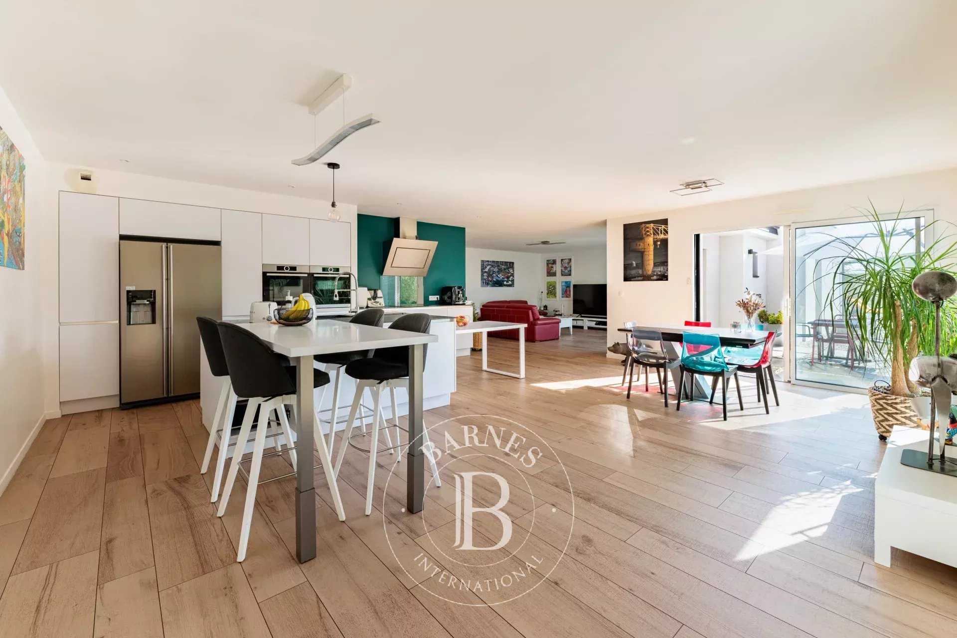 Orvault  - House 5 Bedrooms