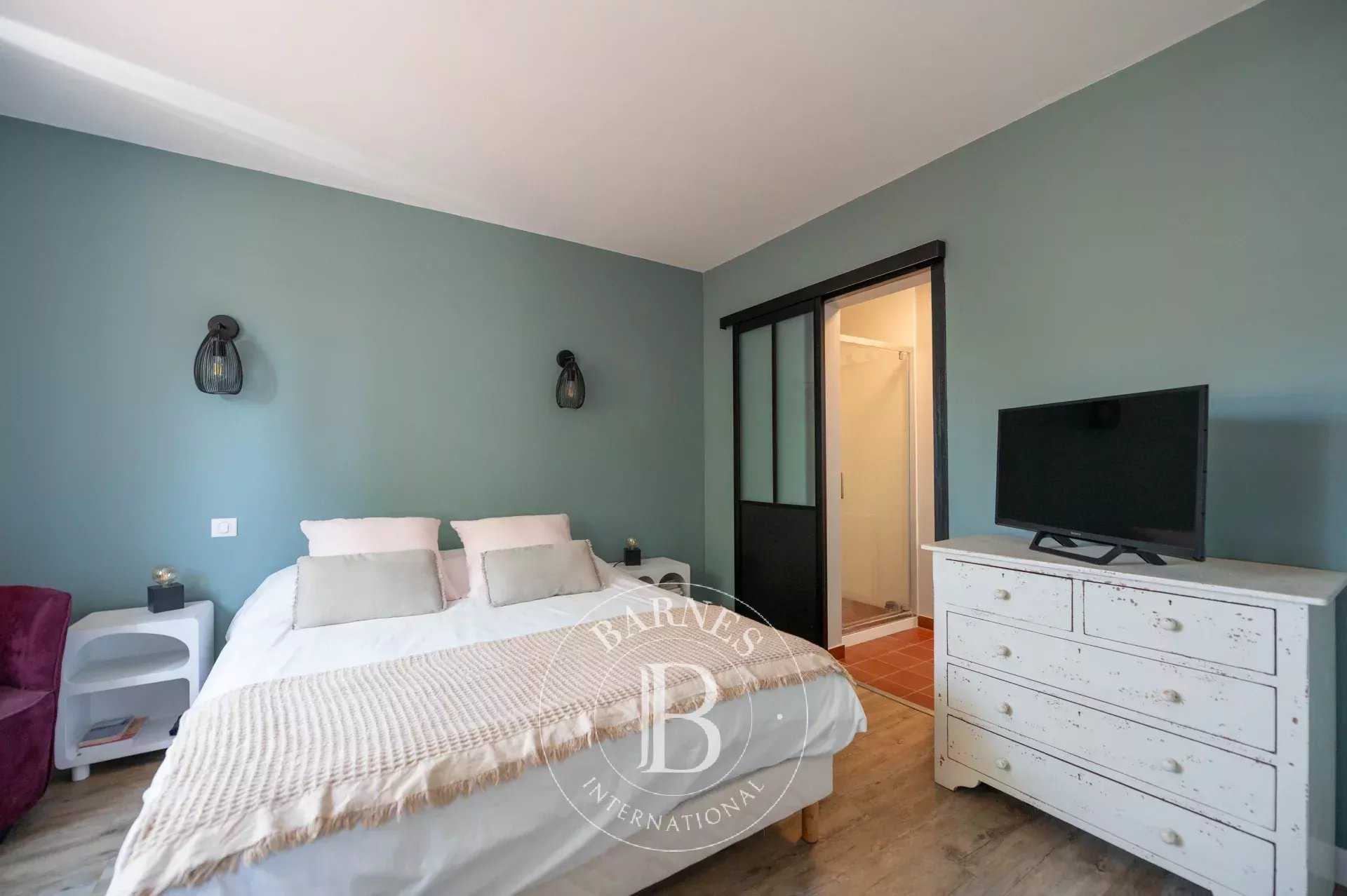 Nantes  - House 5 Bedrooms