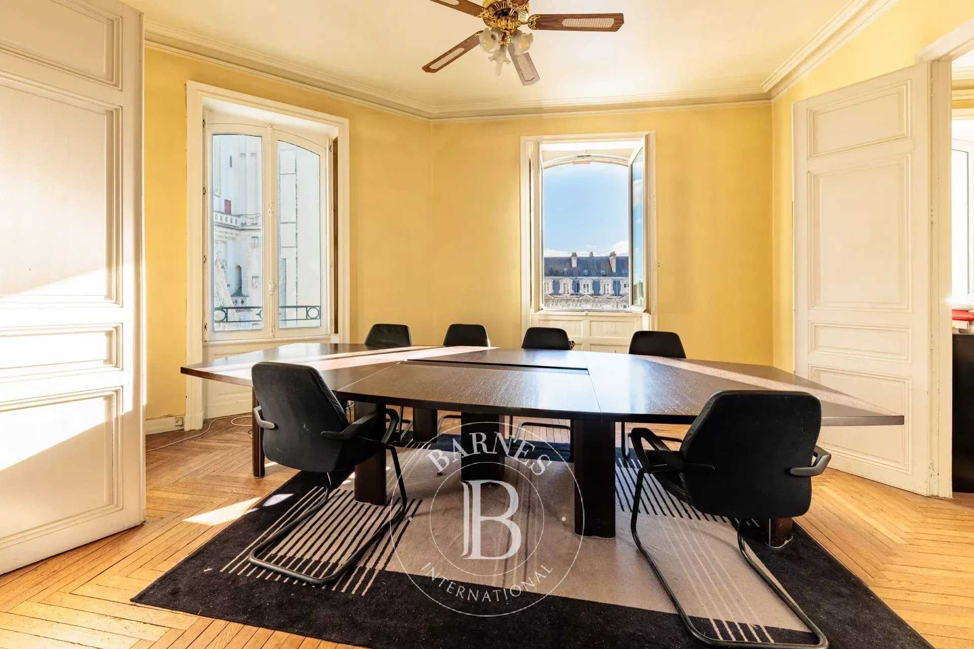 Nantes  - Oficinas 7 Cuartos