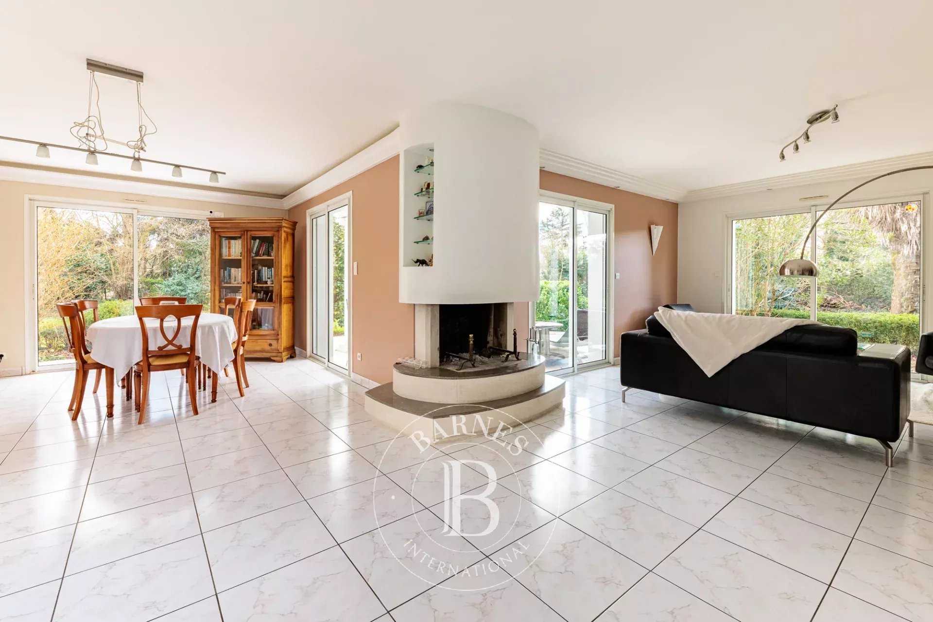 La Chapelle-sur-Erdre  - House 5 Bedrooms