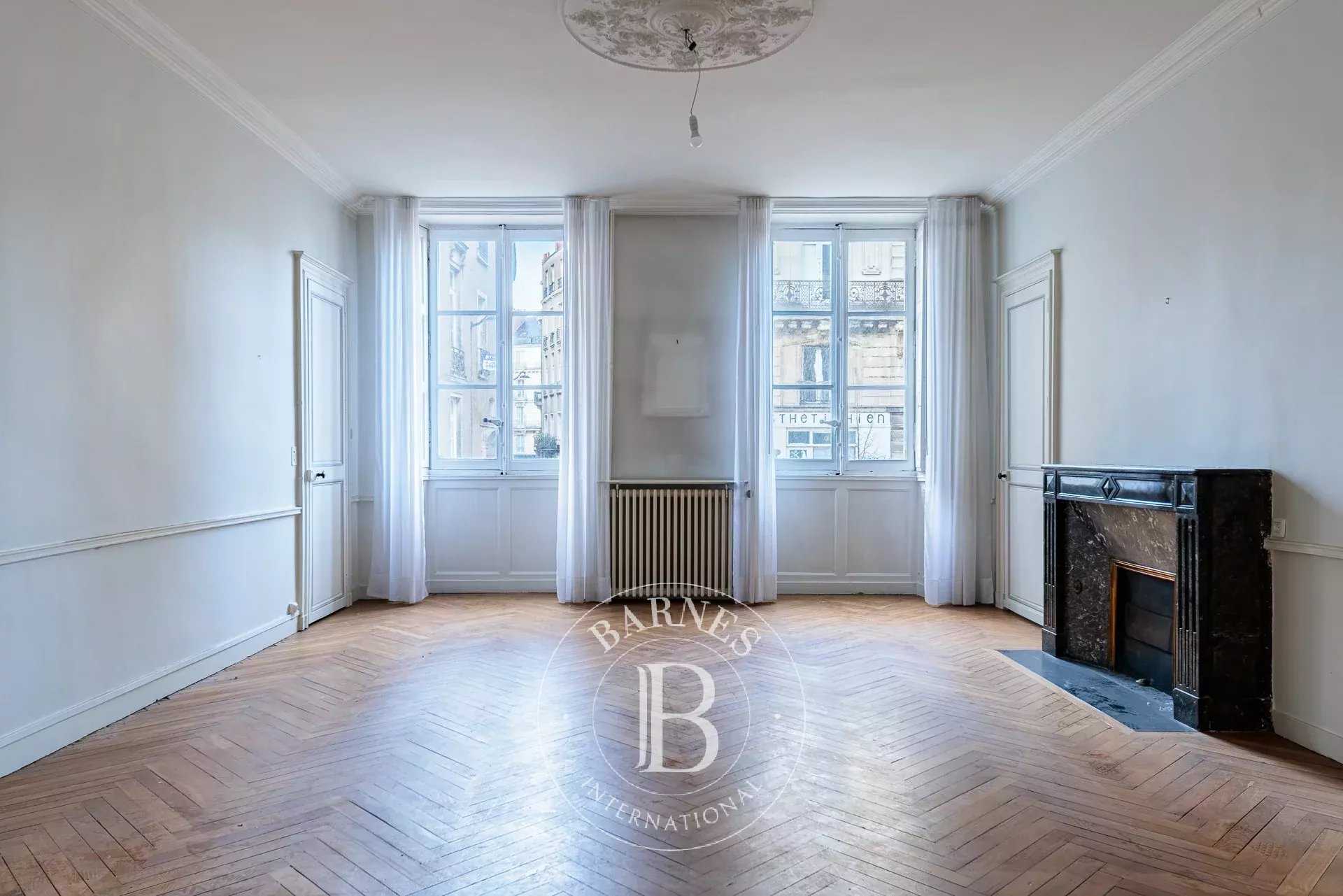 Nantes  - Immeuble 40 Pi&egrave;ces