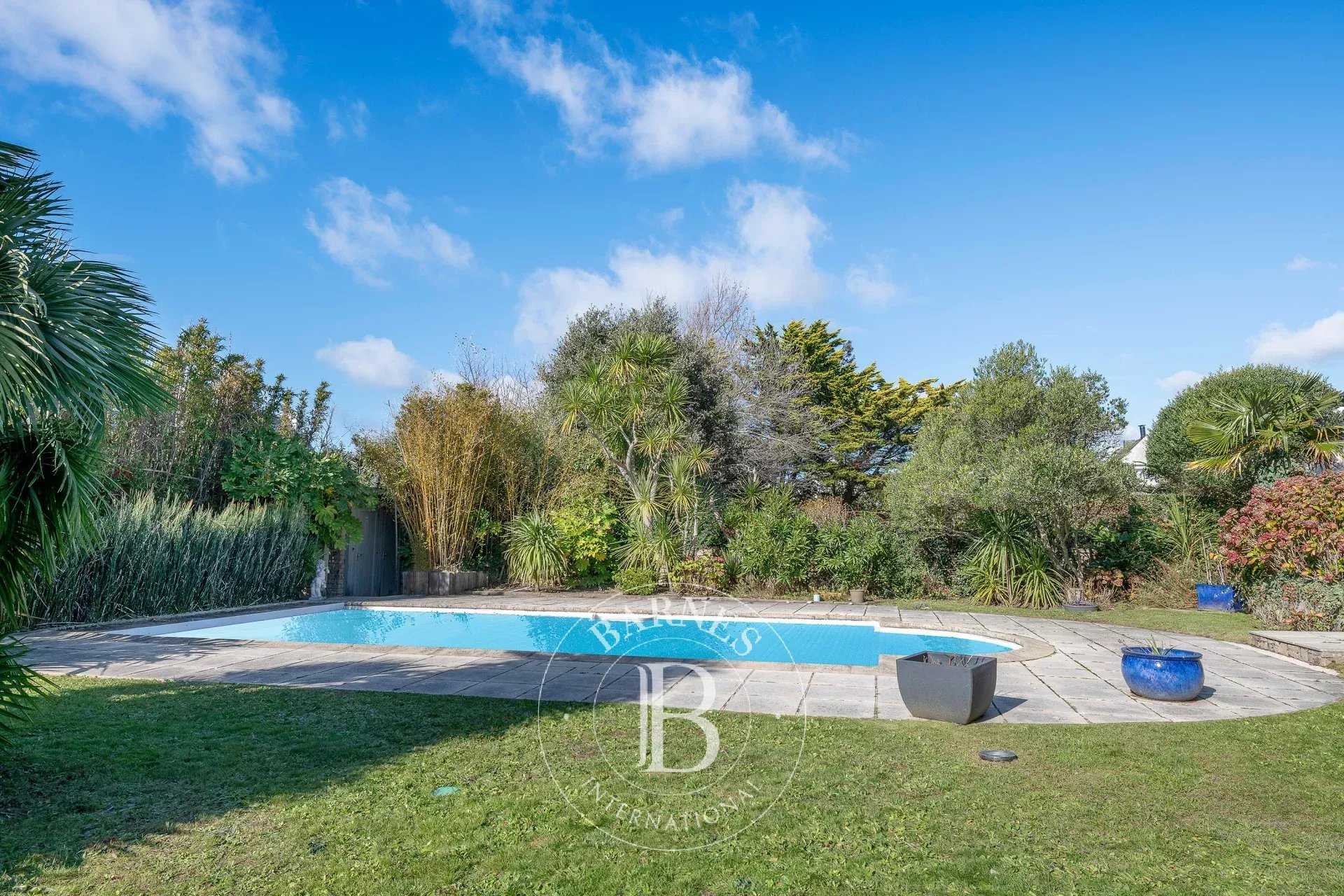 House Batz-sur-Mer  -  ref 86343757 (picture 2)