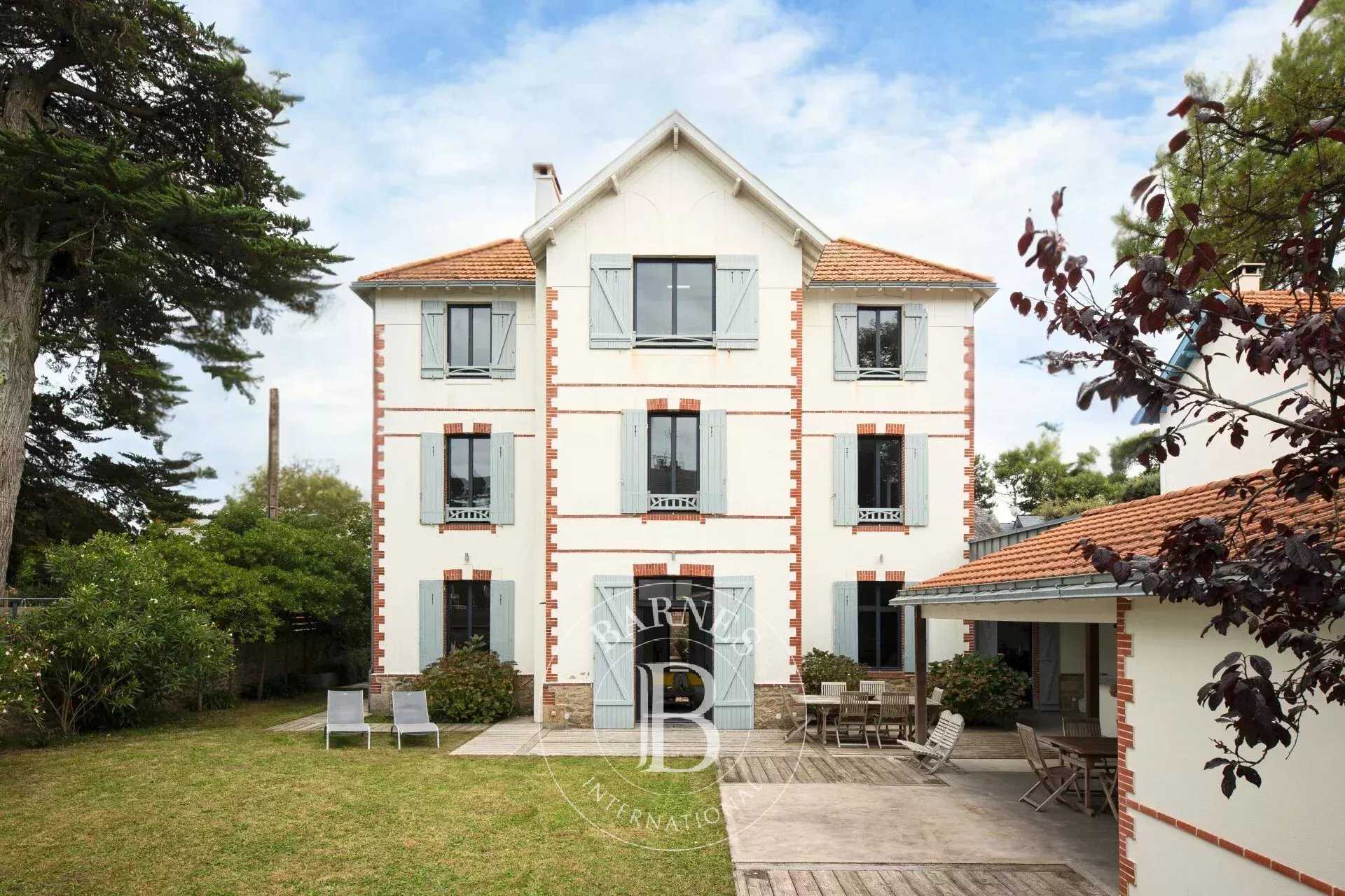 Villa Pornichet  -  ref 85153798 (picture 1)