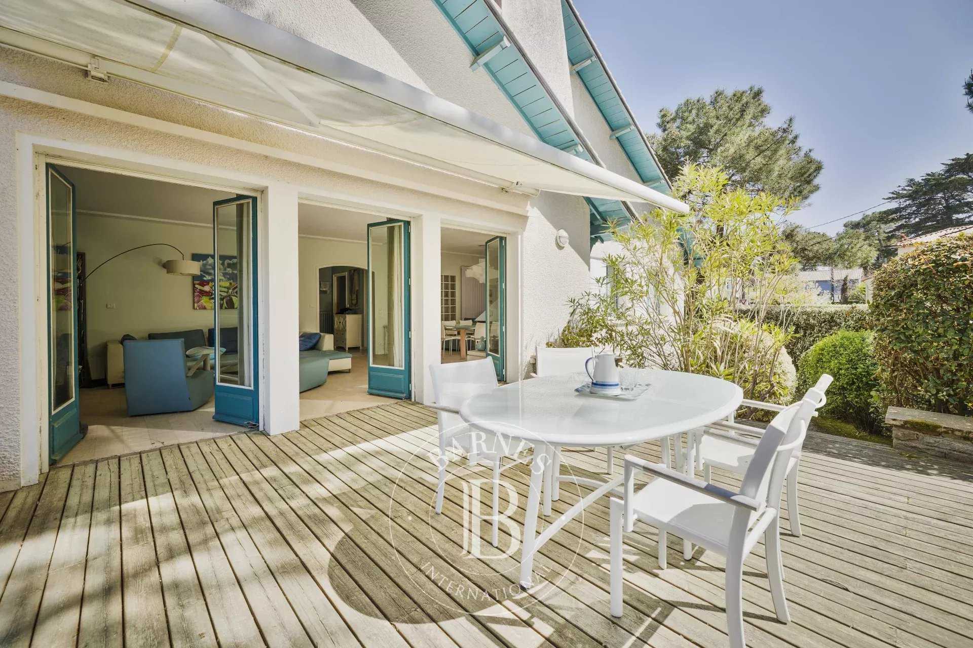 Villa La Baule-Escoublac  -  ref 85841793 (picture 1)