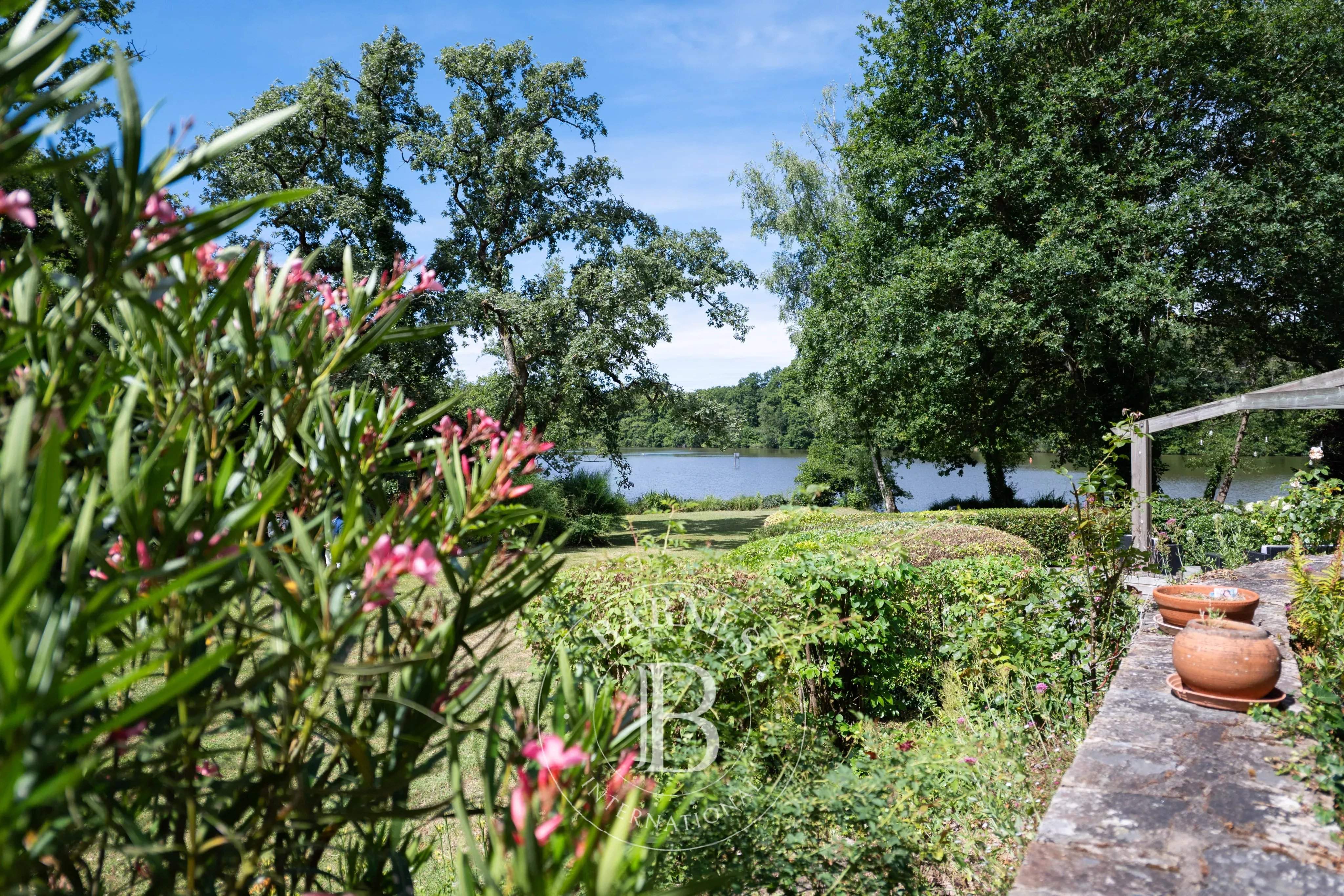 Sucé-sur-Erdre  - Maison 7 Pi&egrave;ces - picture 3