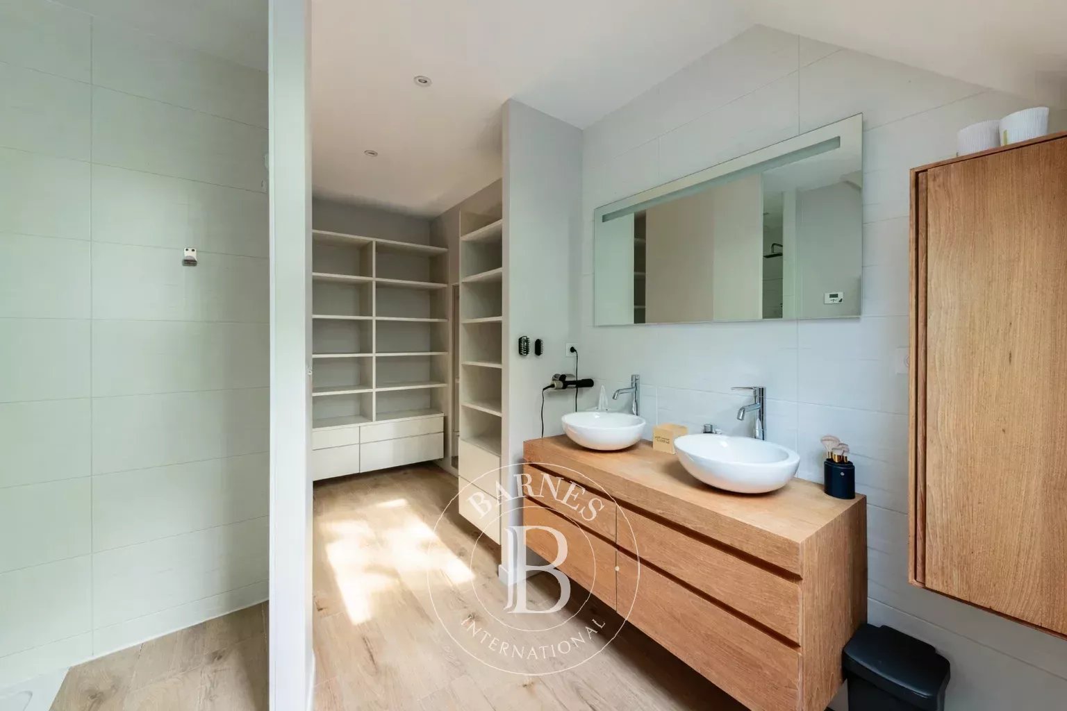 Nantes  - Maison 9 Pi&egrave;ces 6 Chambres - picture 11