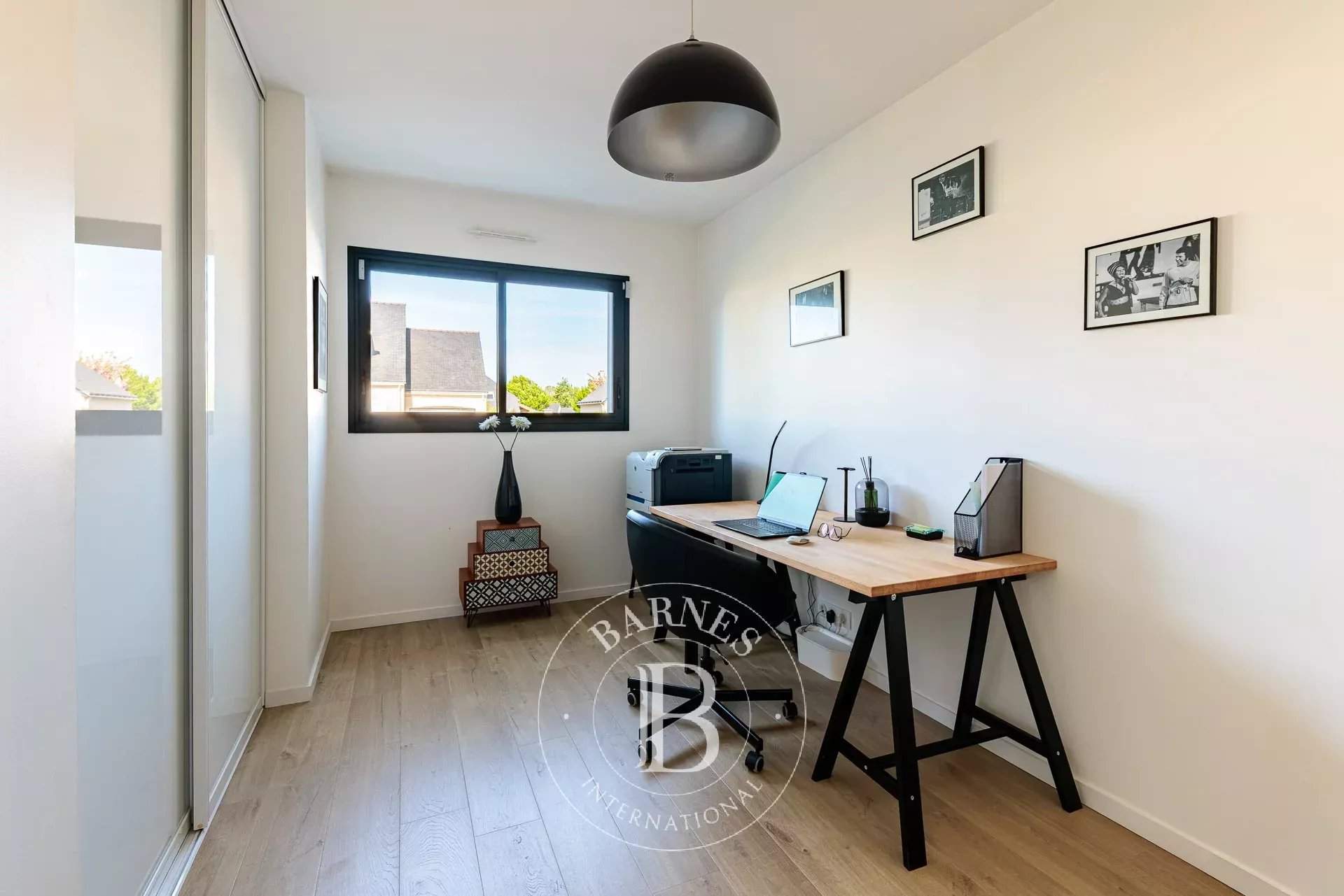 Nantes  - Maison 9 Pi&egrave;ces 6 Chambres - picture 9