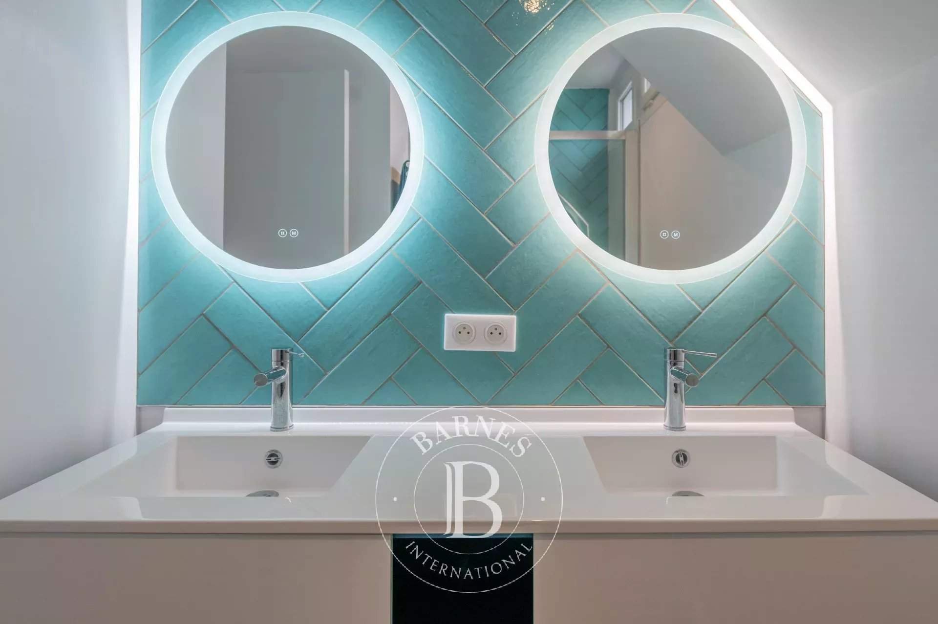 Orvault  - Maison 7 Pi&egrave;ces 5 Chambres - picture 10