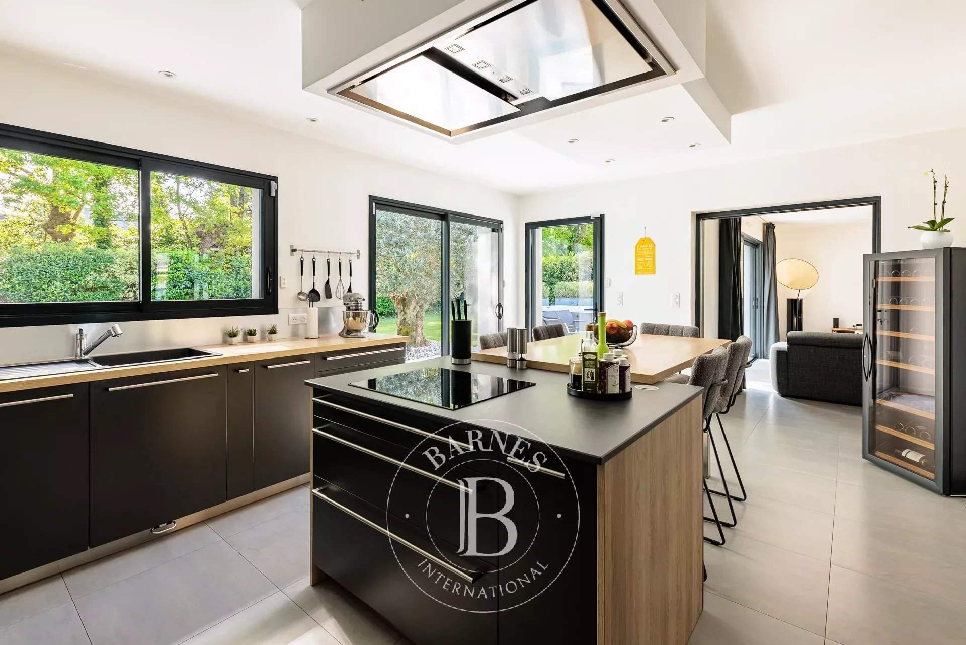 Nantes  - Maison 9 Pi&egrave;ces 6 Chambres - picture 3