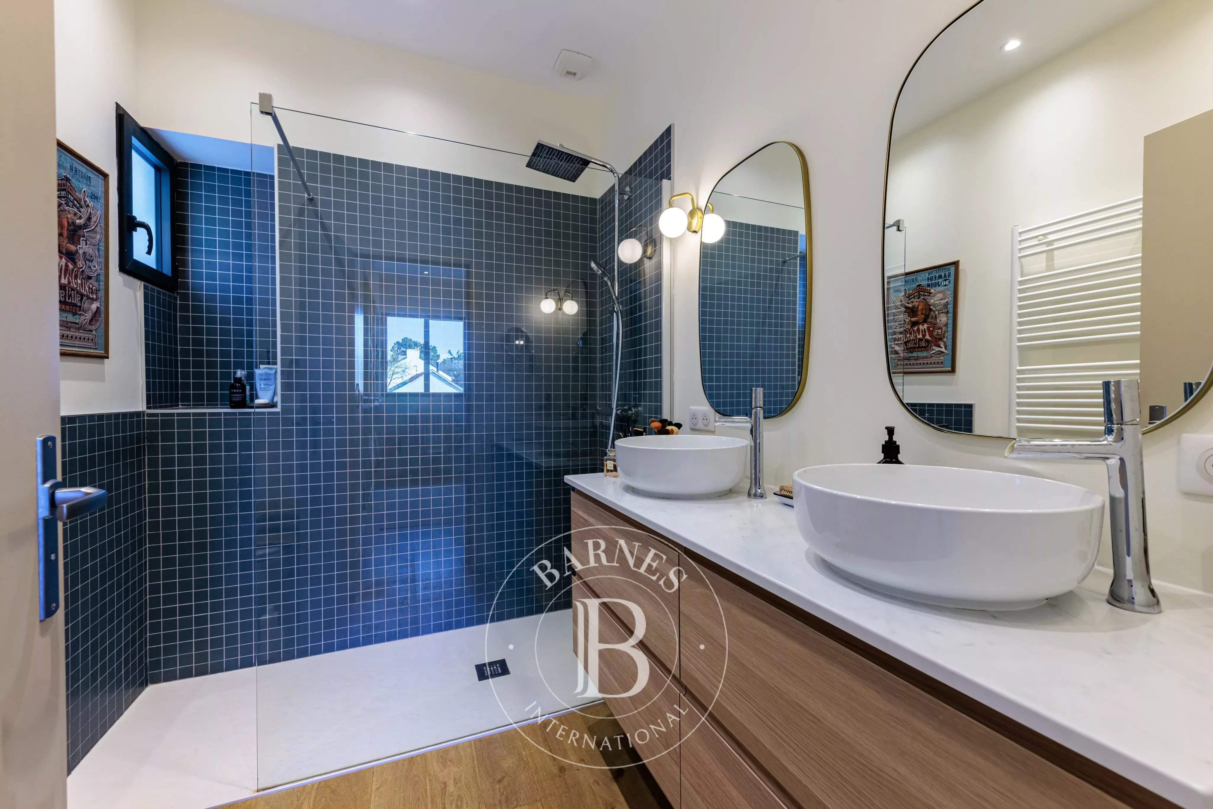 Nantes  - Maison 7 Pi&egrave;ces 4 Chambres - picture 15