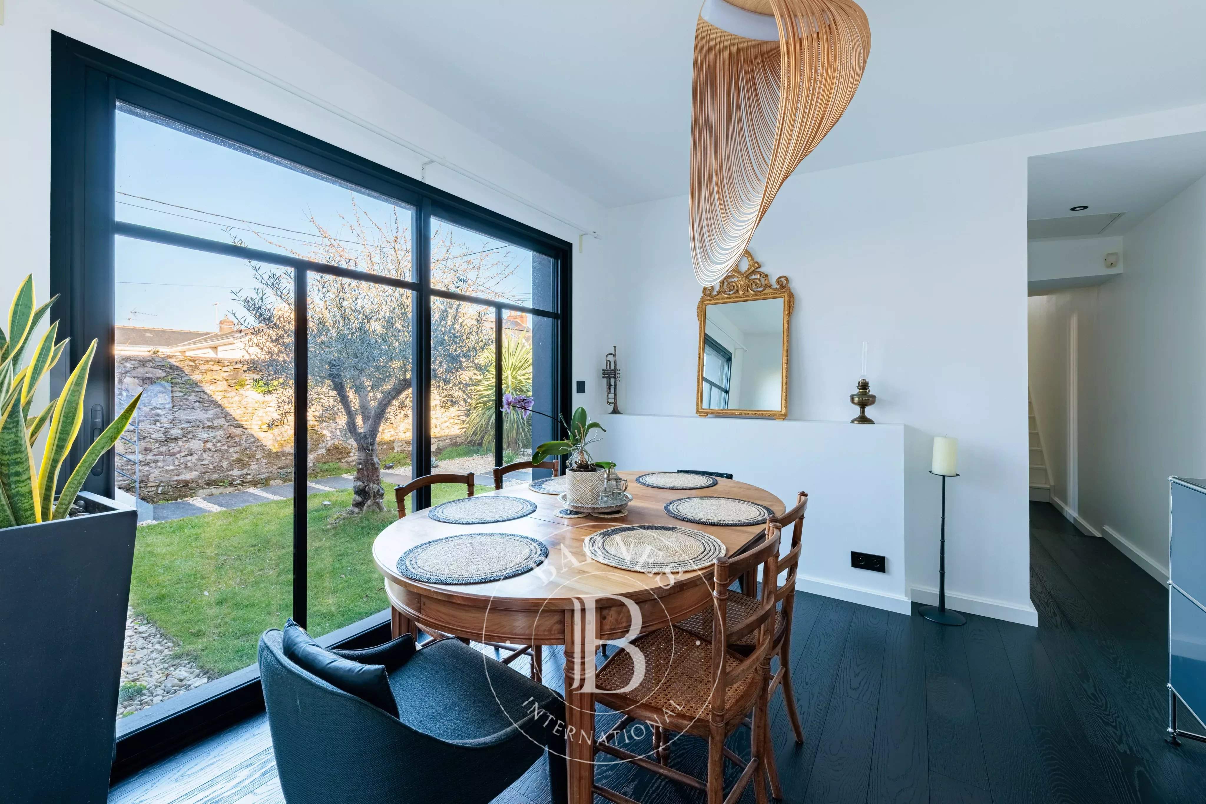 Nantes  - Maison 7 Pi&egrave;ces 4 Chambres - picture 4